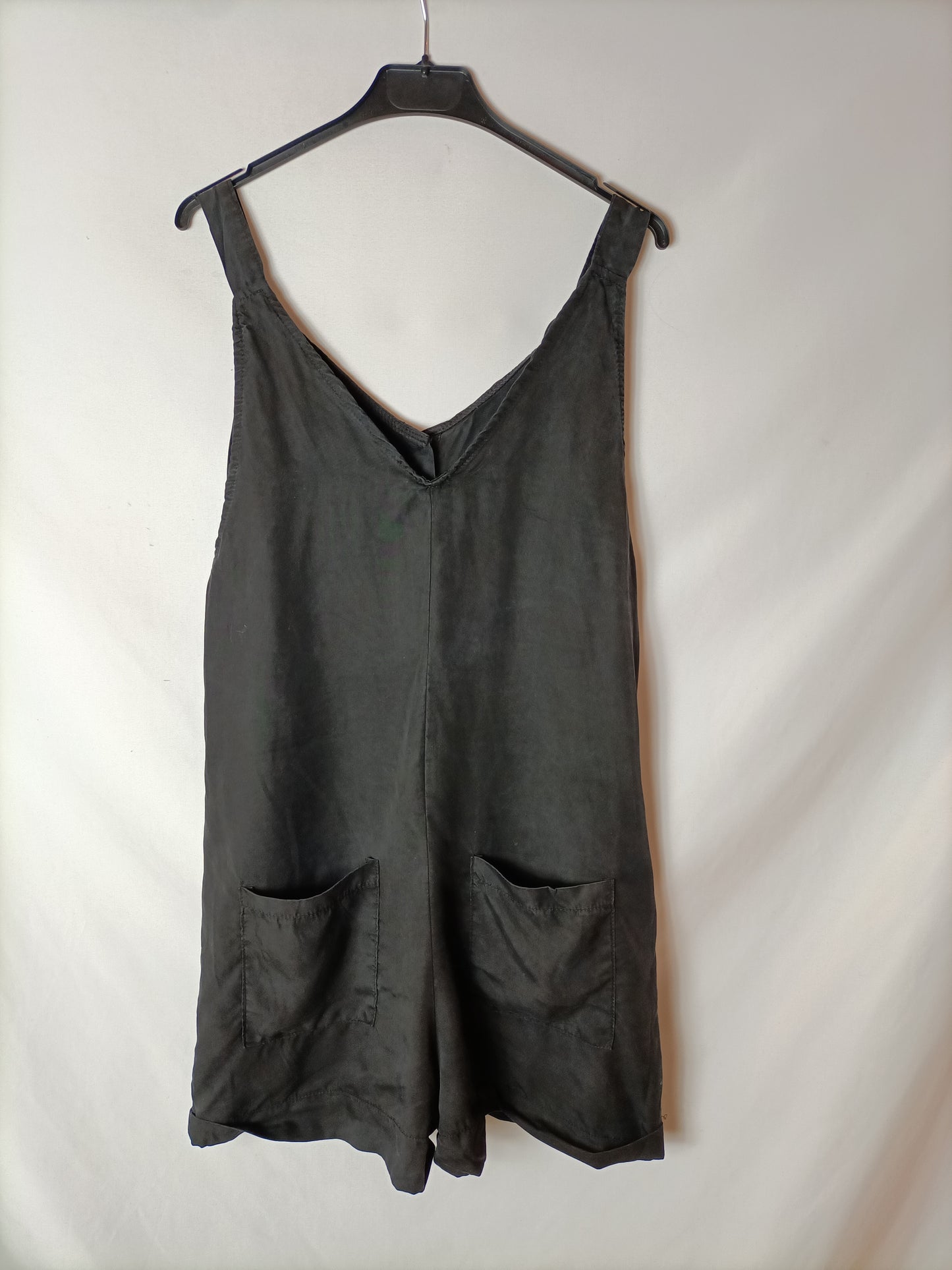 OTRAS. Mono Negro fluido T.u(m/l)