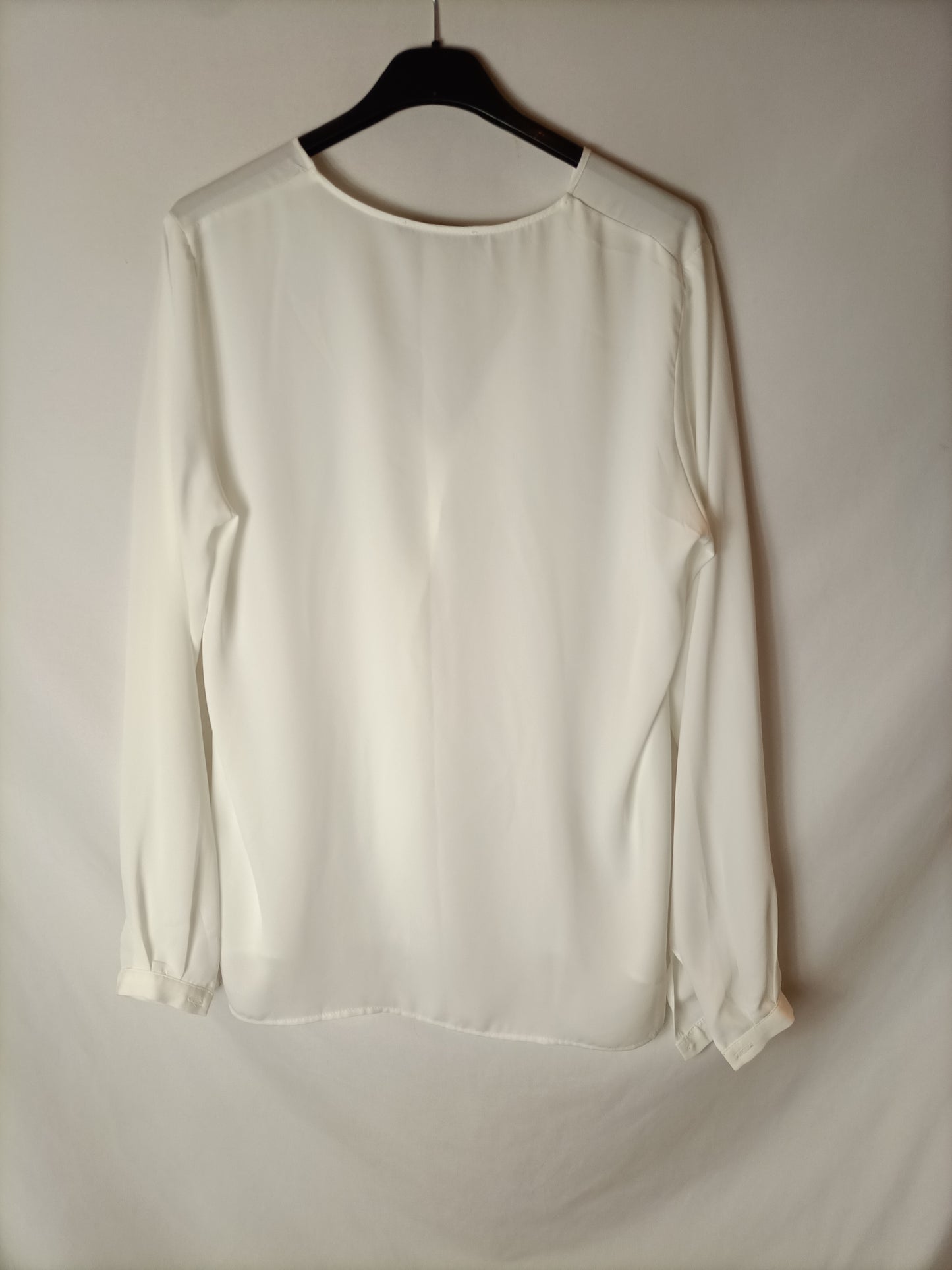 MANGO. Blusa blanca básica T.s