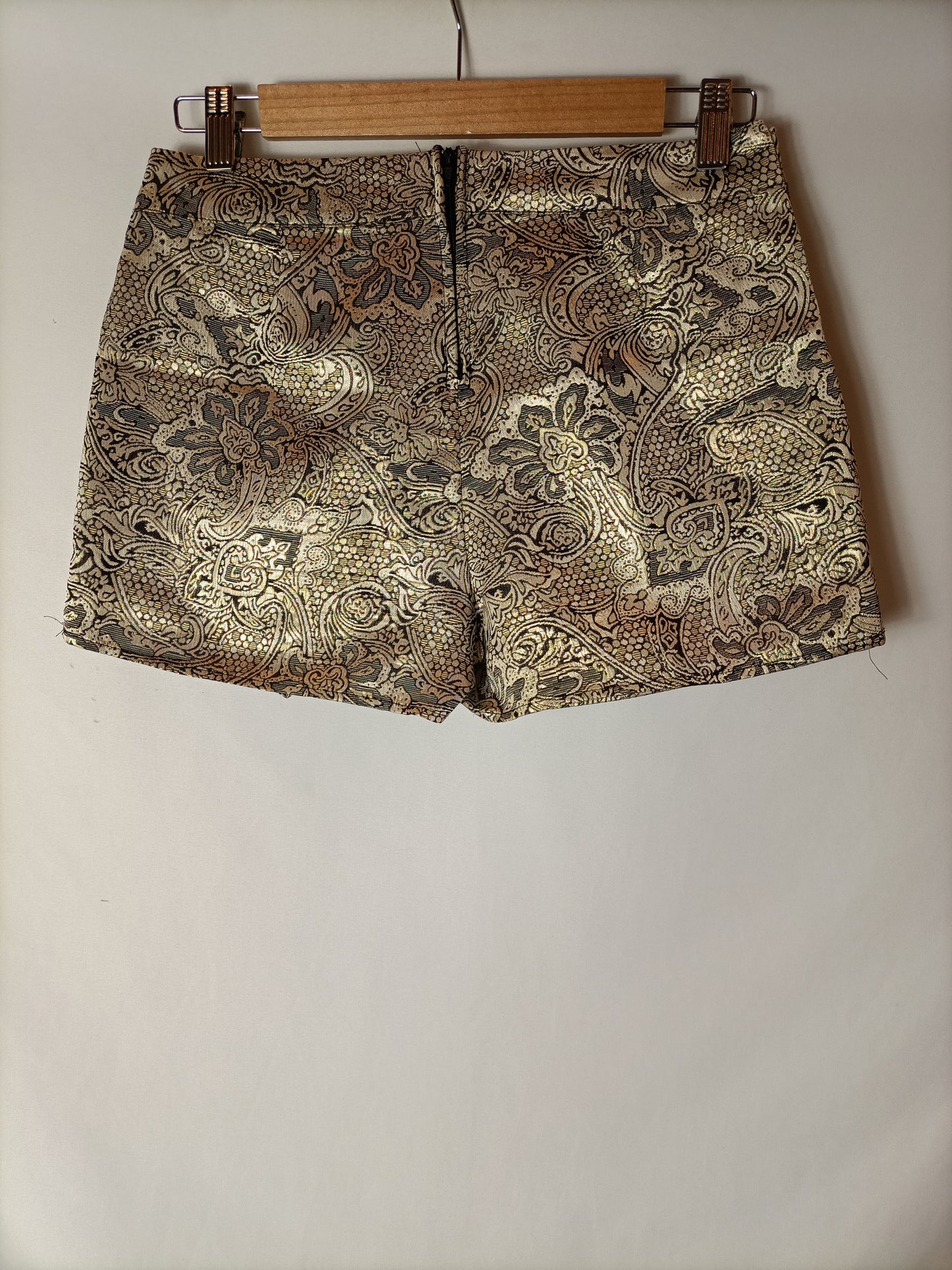 STRADIVARIUS. Gold-thread printed culottes. TS