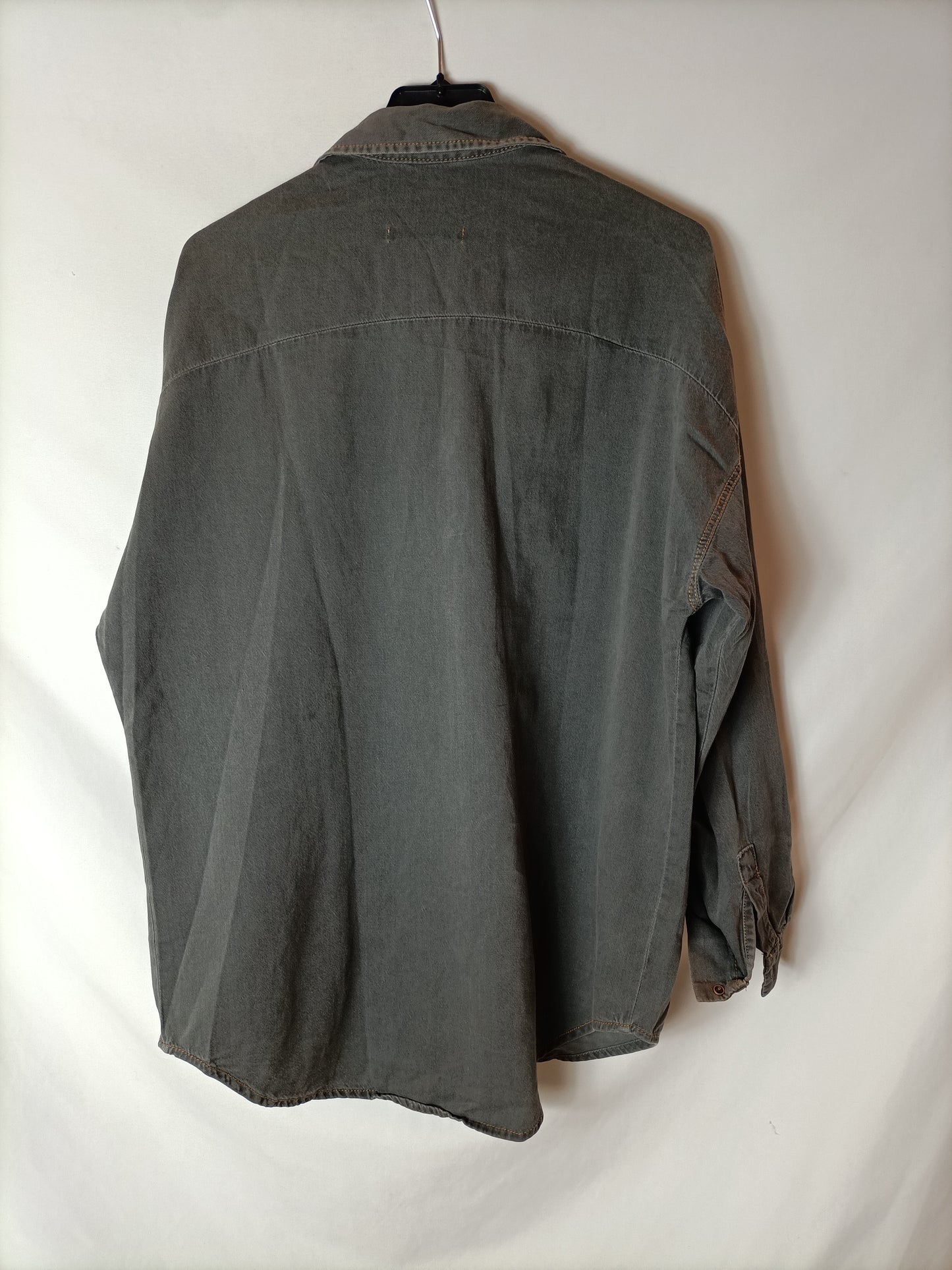 PULL&BEAR. Sobrecamisa/camisa denim gris T.s