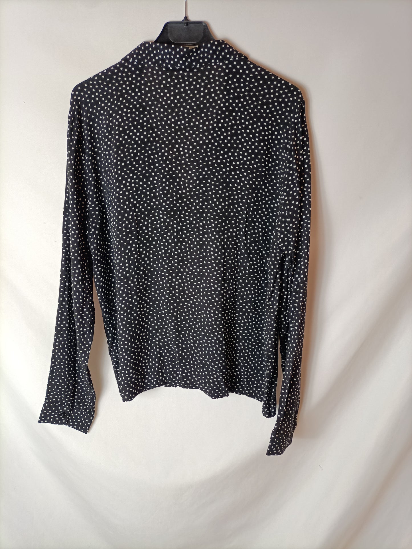 LEFTIES. Blusa negra lunares T.l