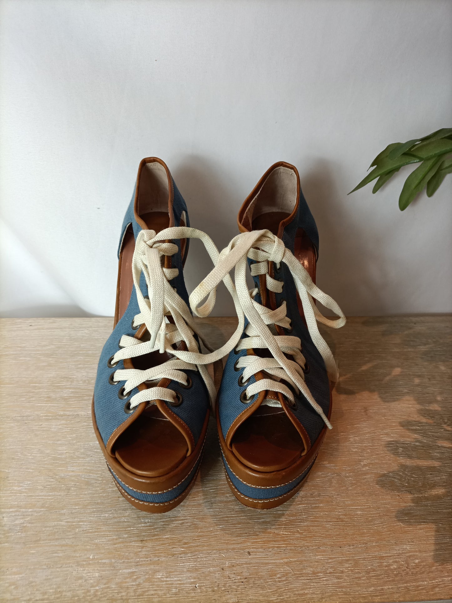 RODOLPHE MENUDIER. Cuñas azules cordones. T 37