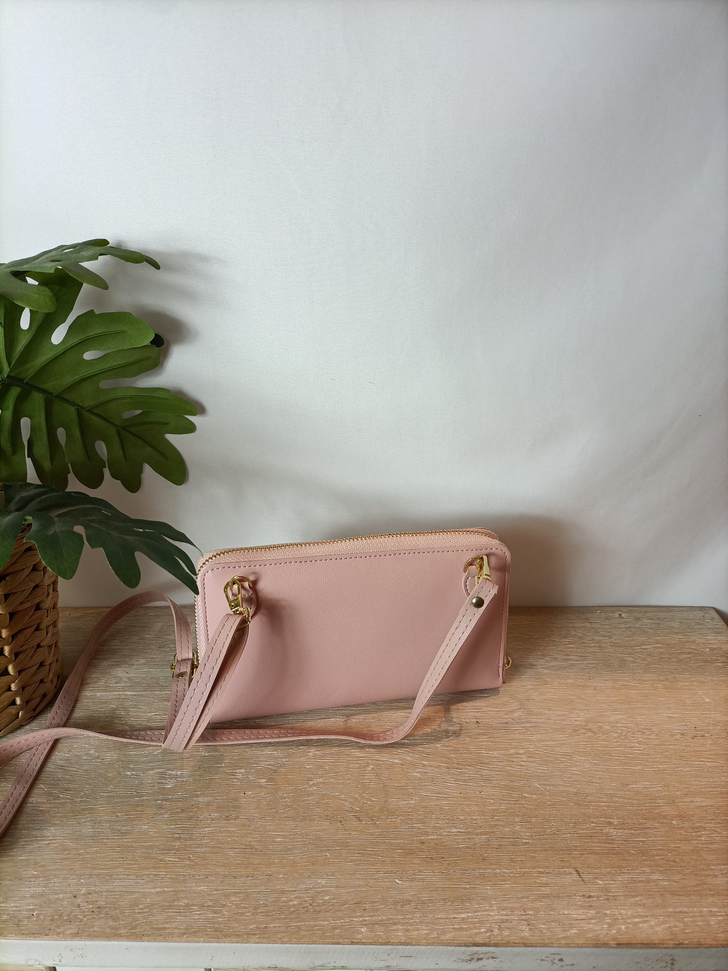 OTHERS. Pink wallet bag (tara)