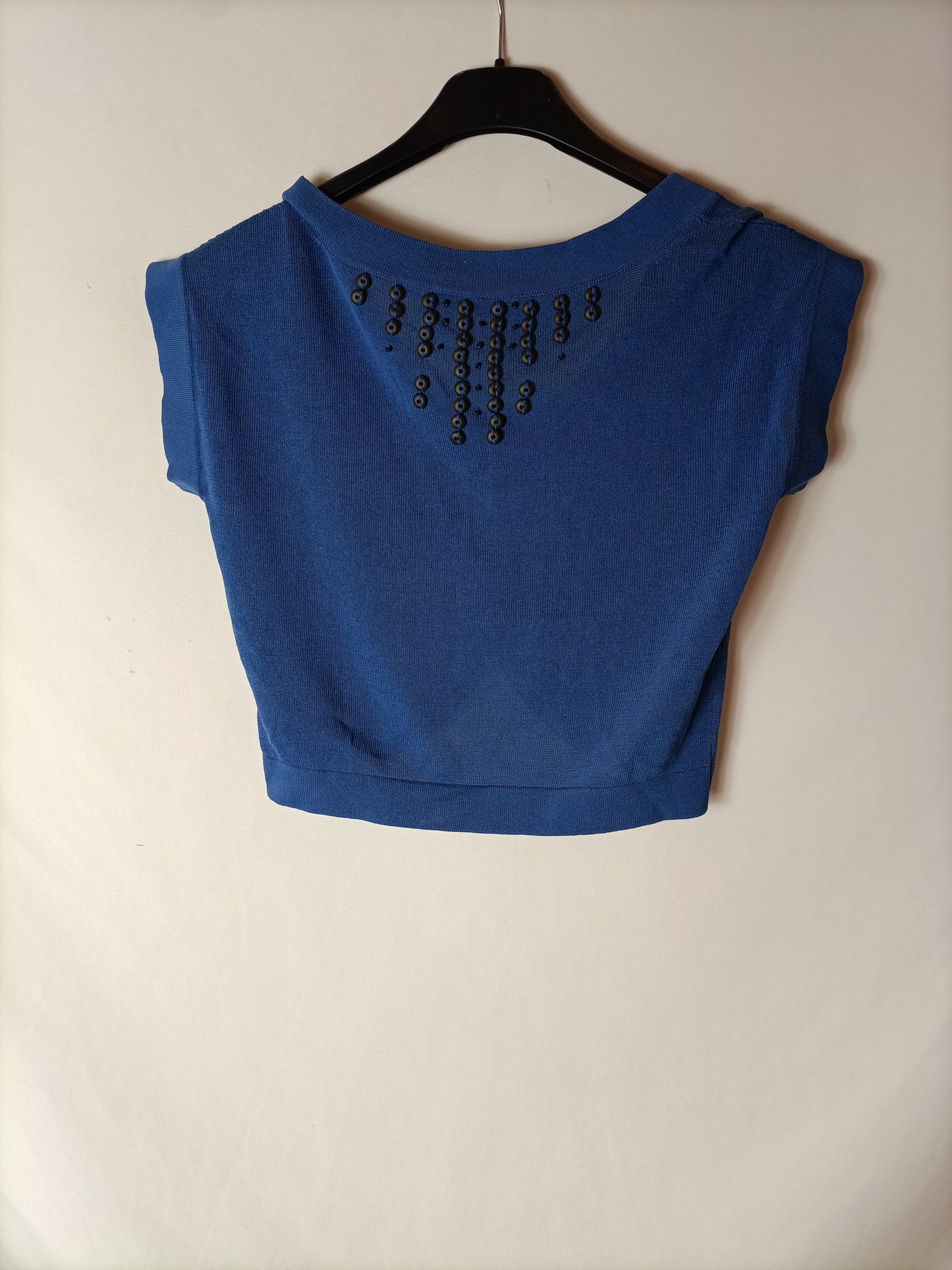 BOTTEGA VENETA. Blue thread torerita with back detail. TS