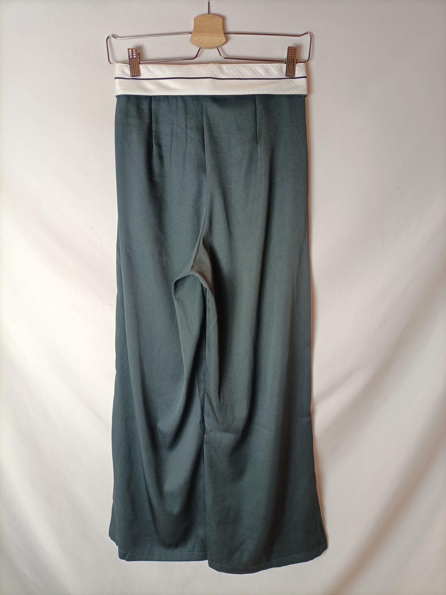 QUIAXII. Wide-leg grey trousers with Ts waist