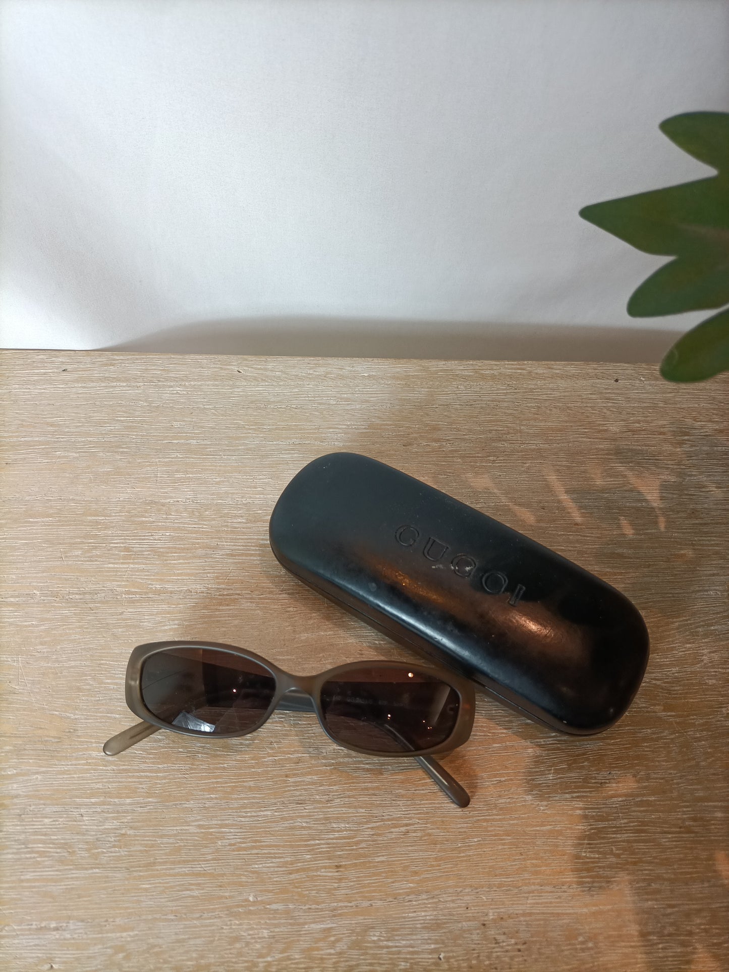 GUCCI. Gafas de sol montura transparente