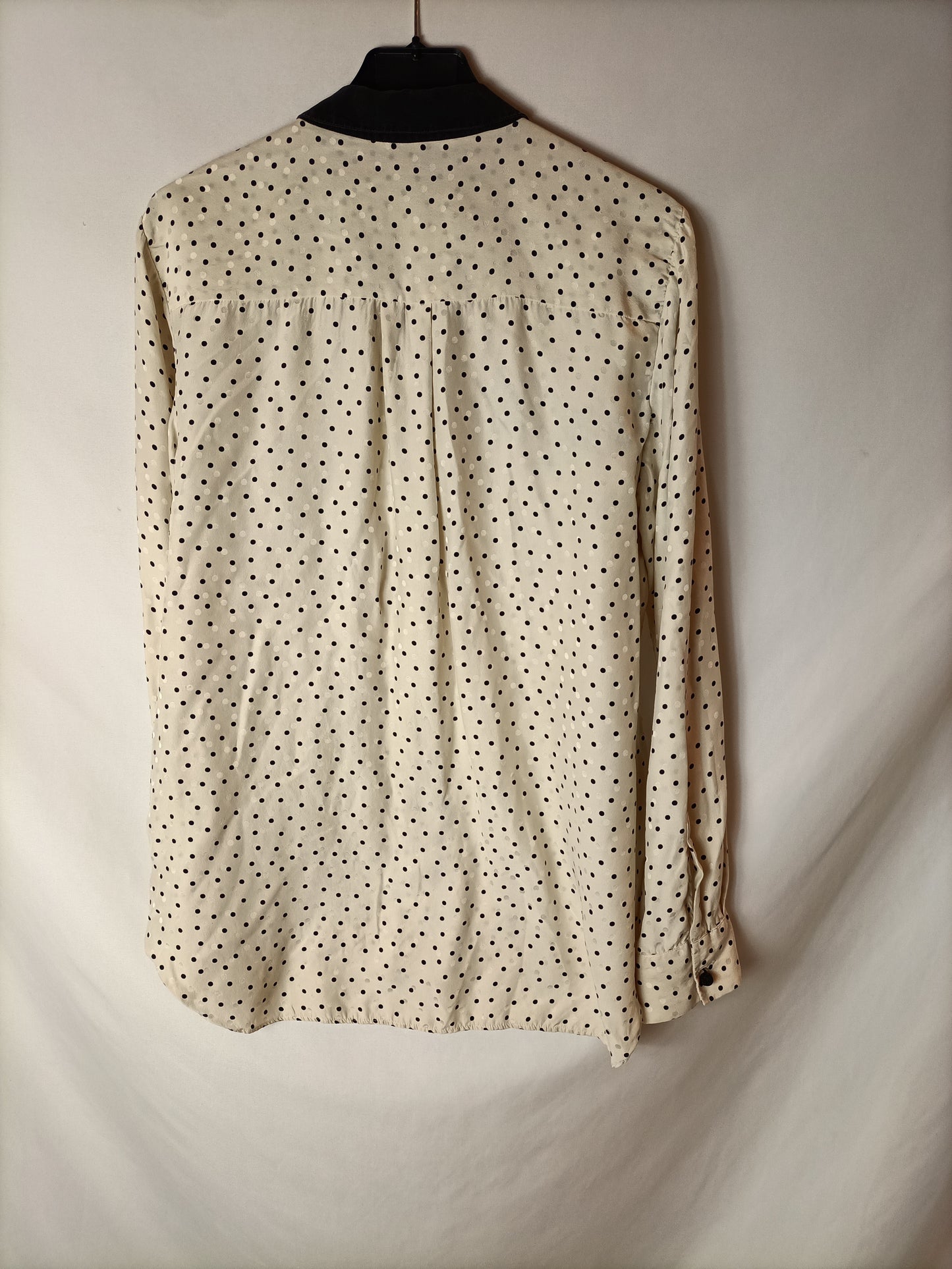 UTERQÜE. Blusa seda lunares. T L