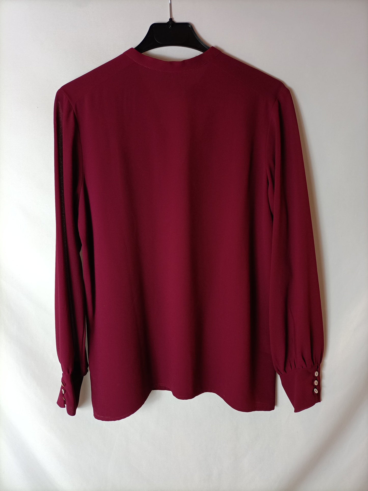 BIMANI. Blusa burdeos botones T.m