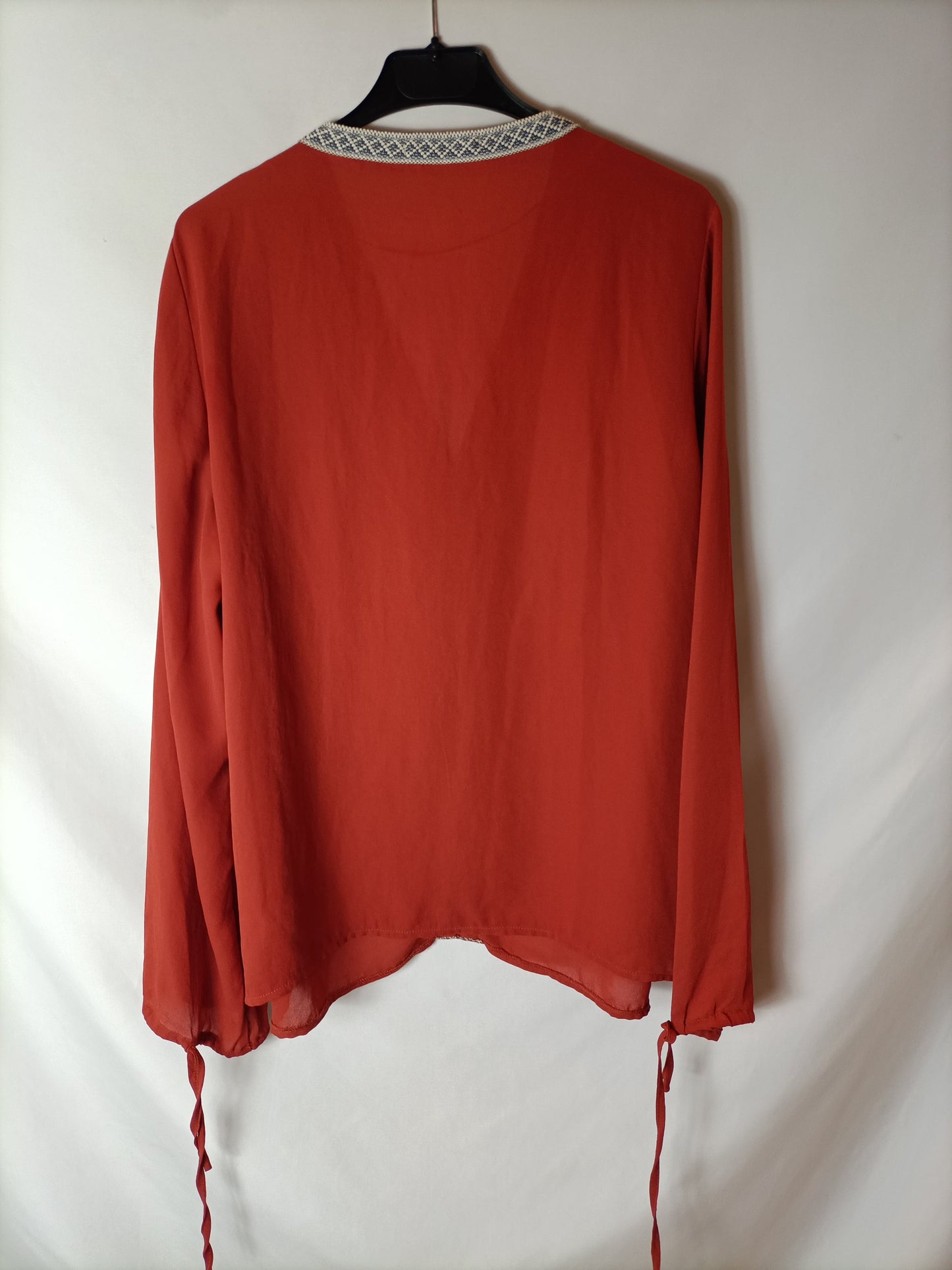 CAMAIEU. Blusa fluida cenefa étnica. T 42