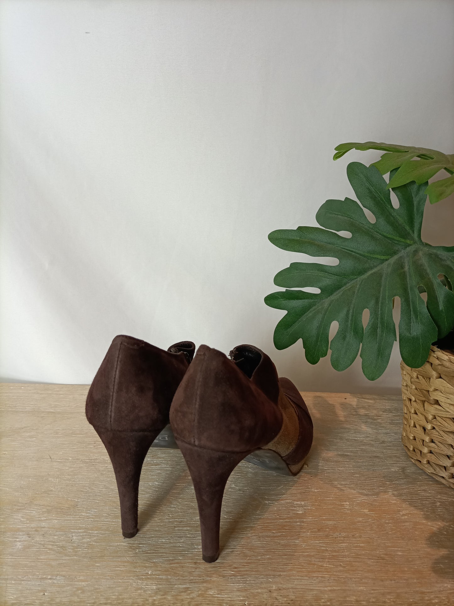 CHARCOS. Botines bicolor mini plataforma. T 38