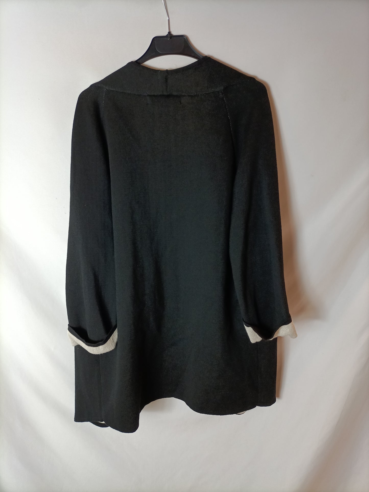 SFERA. Cárdigan negro. T L