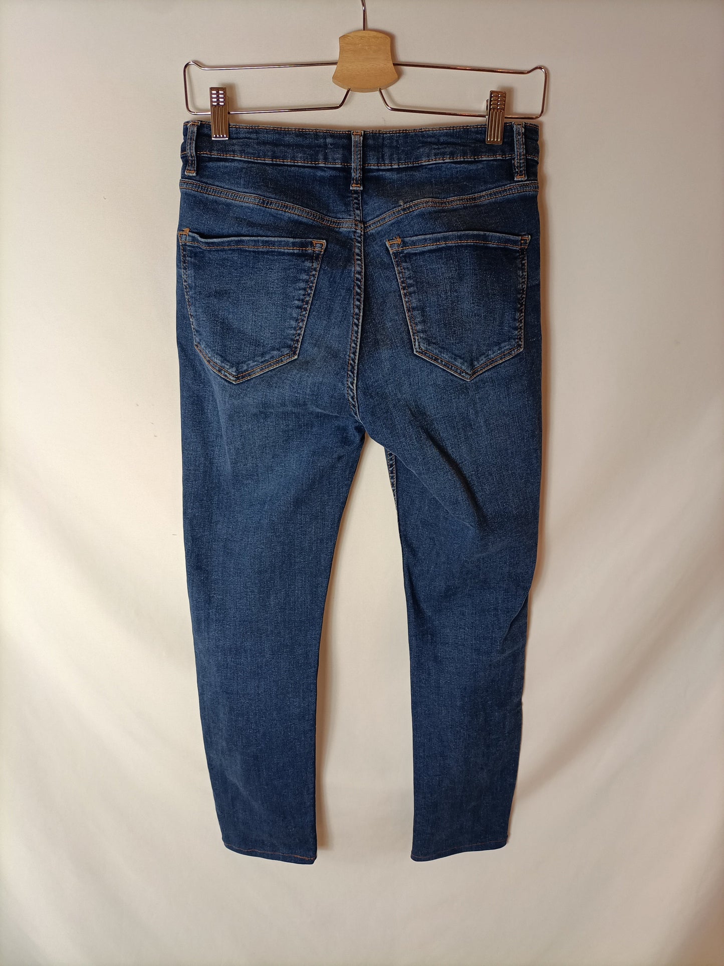 MANGO. Pantalones pitillo elásticos. T 38