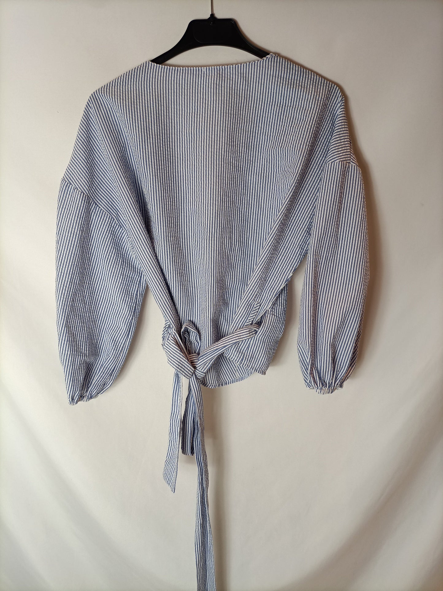 OYSHO. Striped wrap blouse. TM