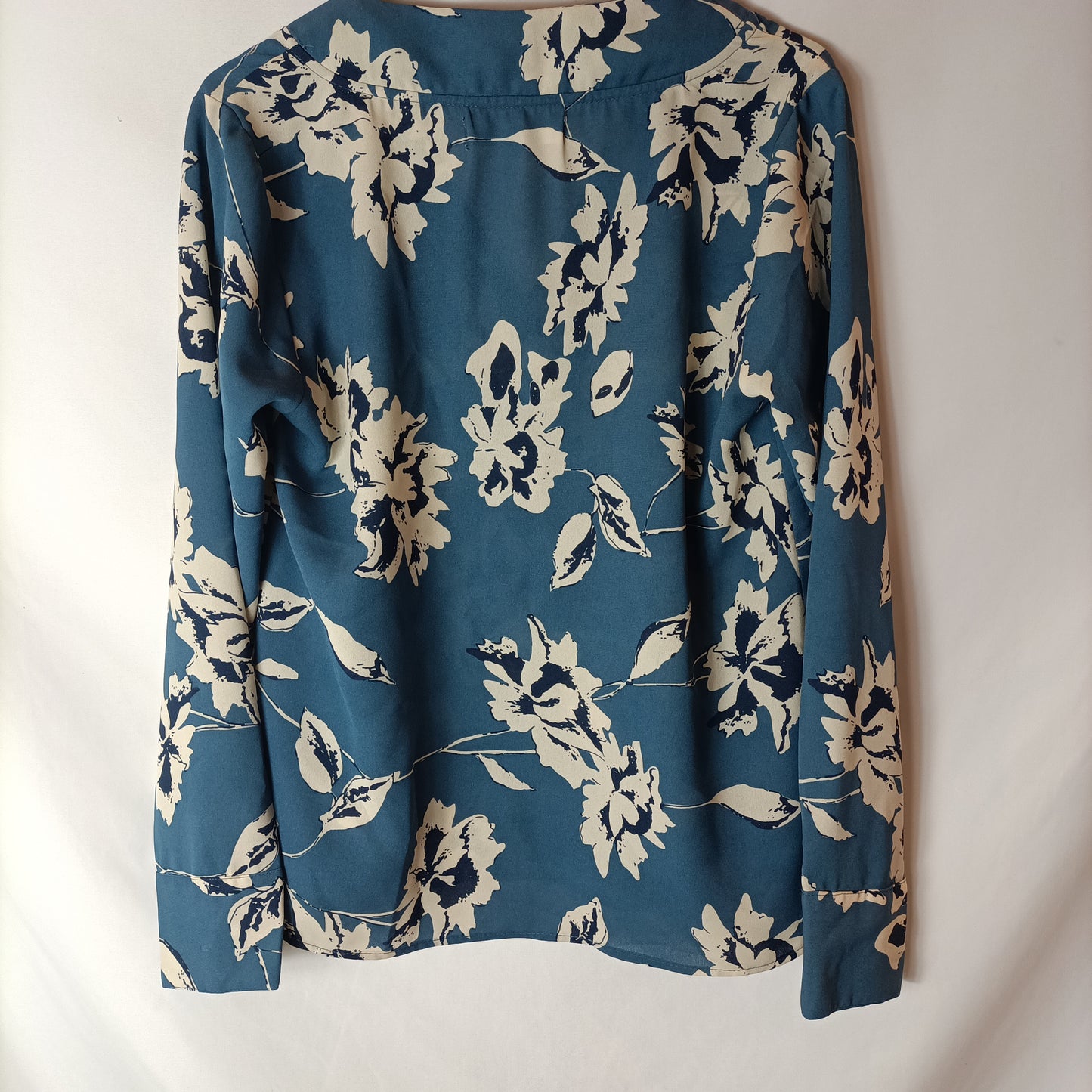 AMICHI. Blue printed blouse. TM