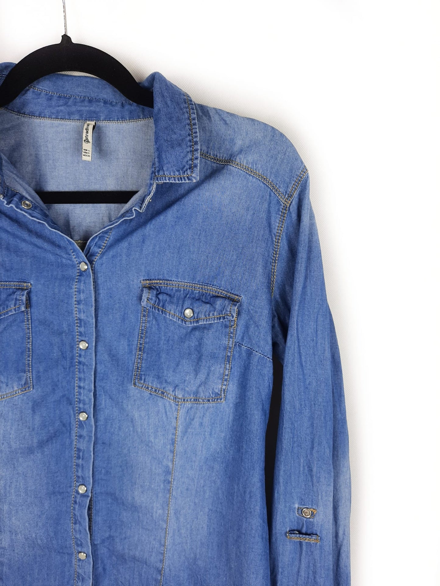 STRADIVARIUS. Camisa talla L