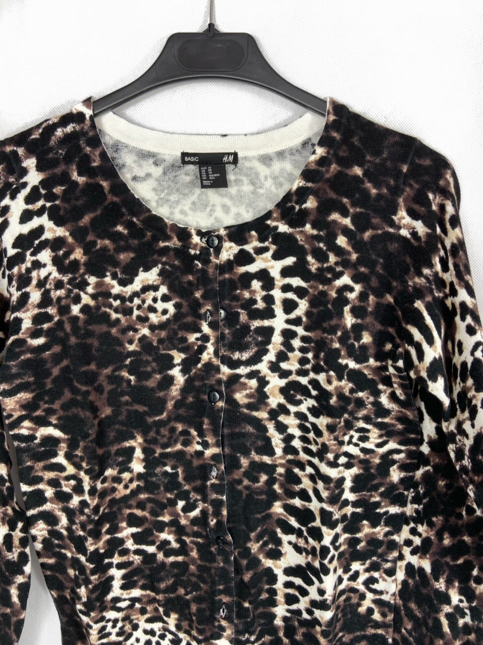 H&M. Cardigan size XS