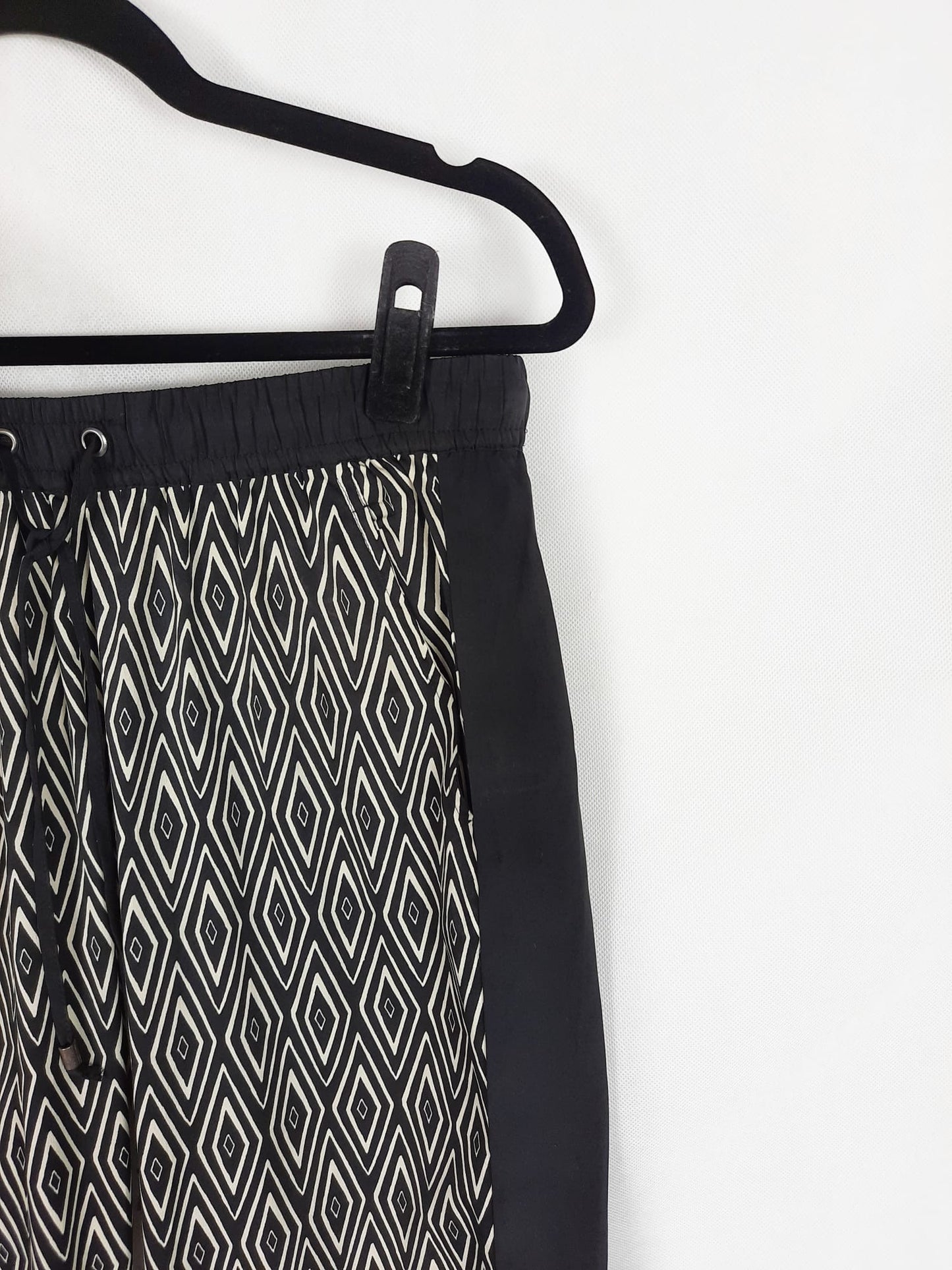 STRADIVARIUS. Flowy trousers, size S