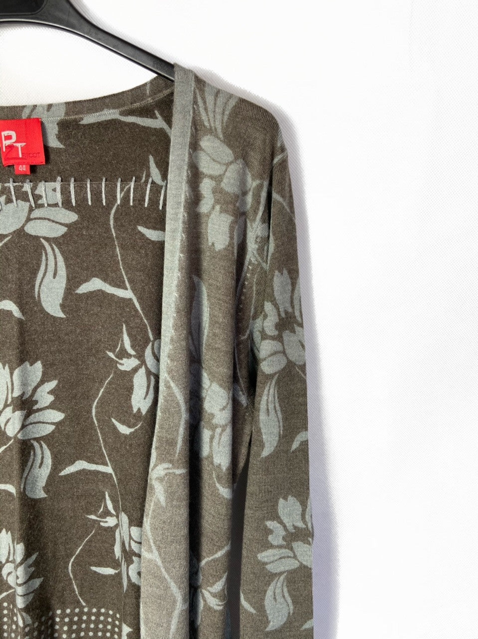 PZ TRICOT. Rebeca gris flores T.44