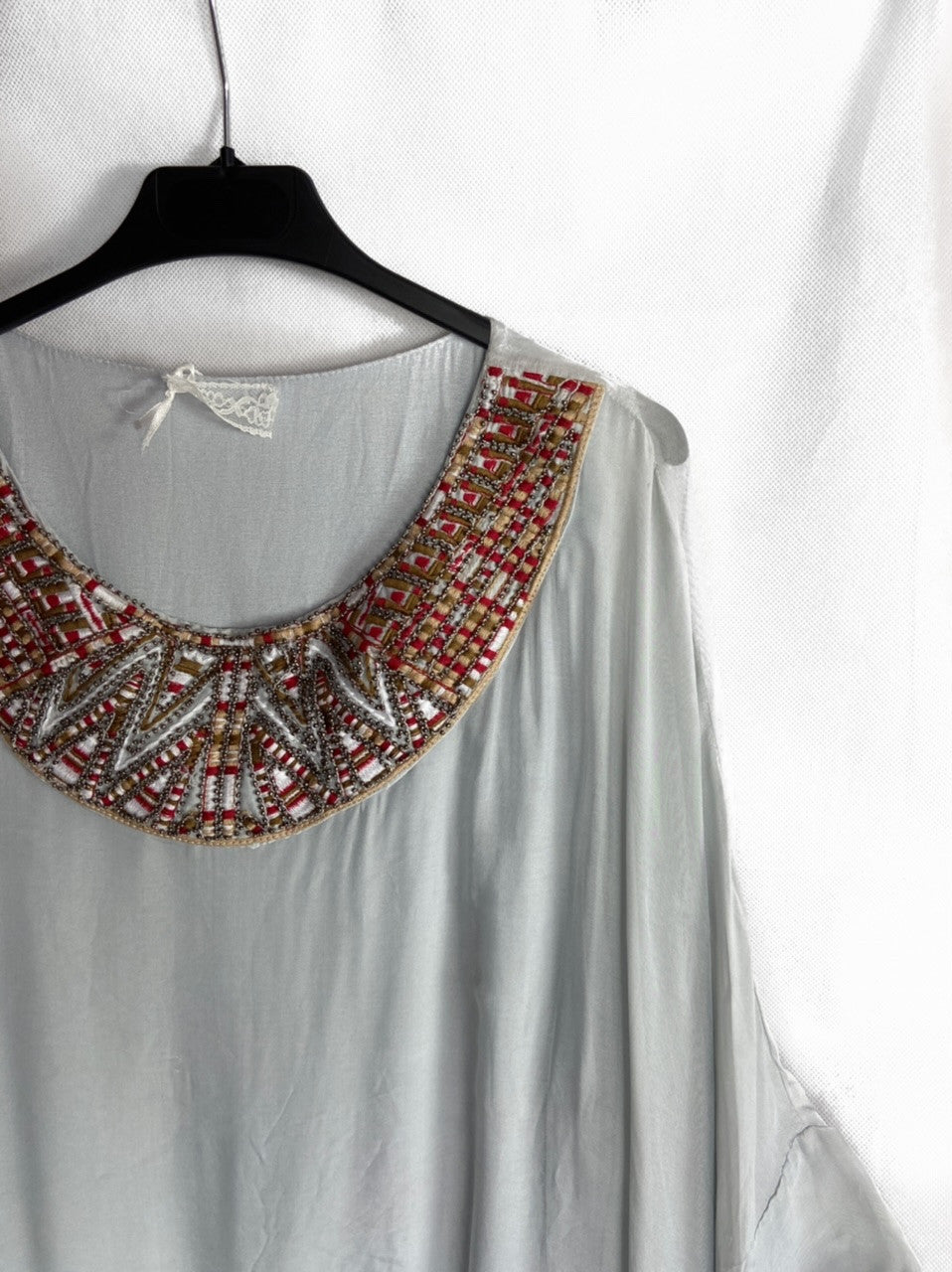 OTRAS. Blusa capa. TU (L)