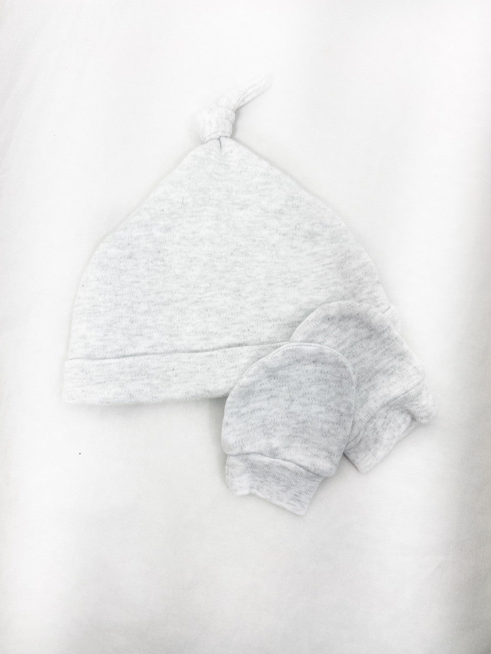 OTRAS. Conjunto gorro y manoplas grises T.0-3m