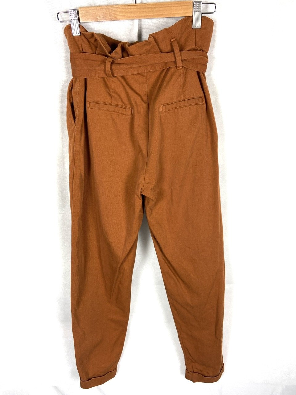 BERSHKA.Pantalones paperback T.34