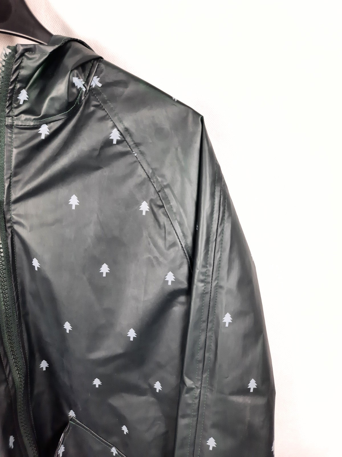 PULL&BEAR.Chubasquero T.s