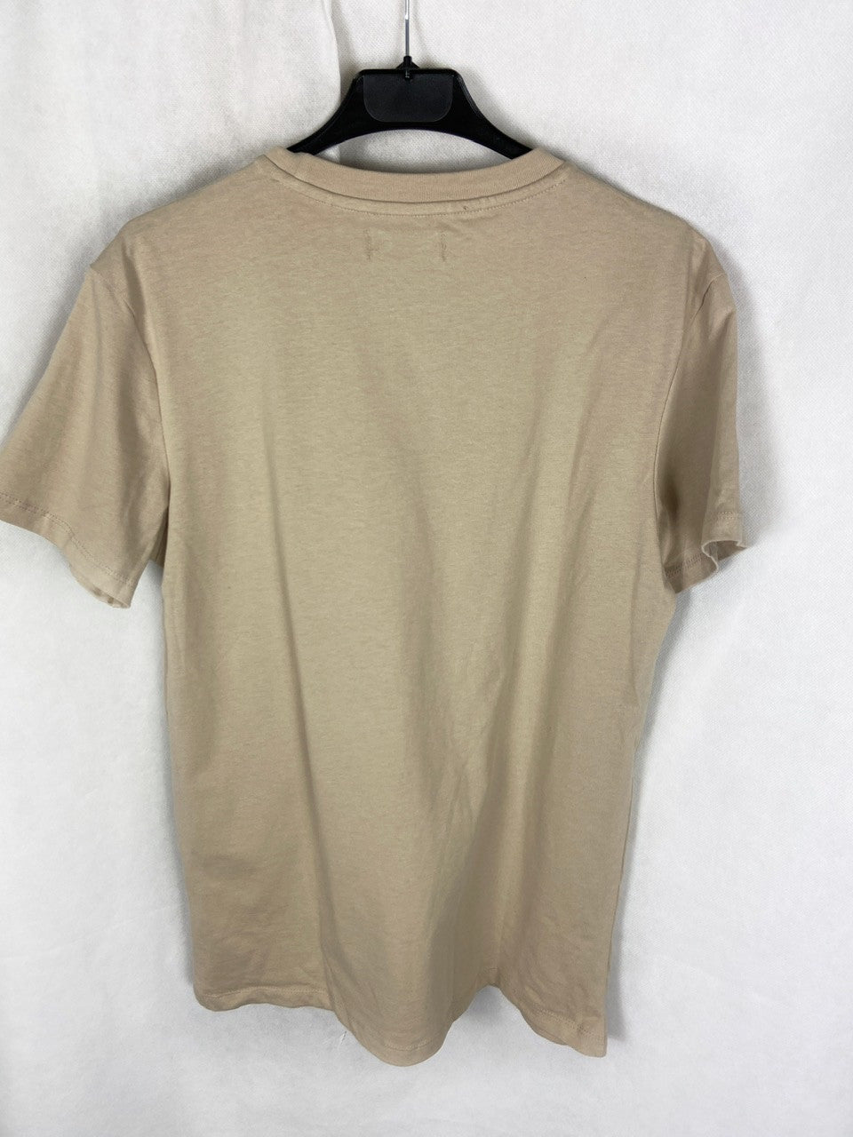 BERSHKA.Camiseta beige T.xs