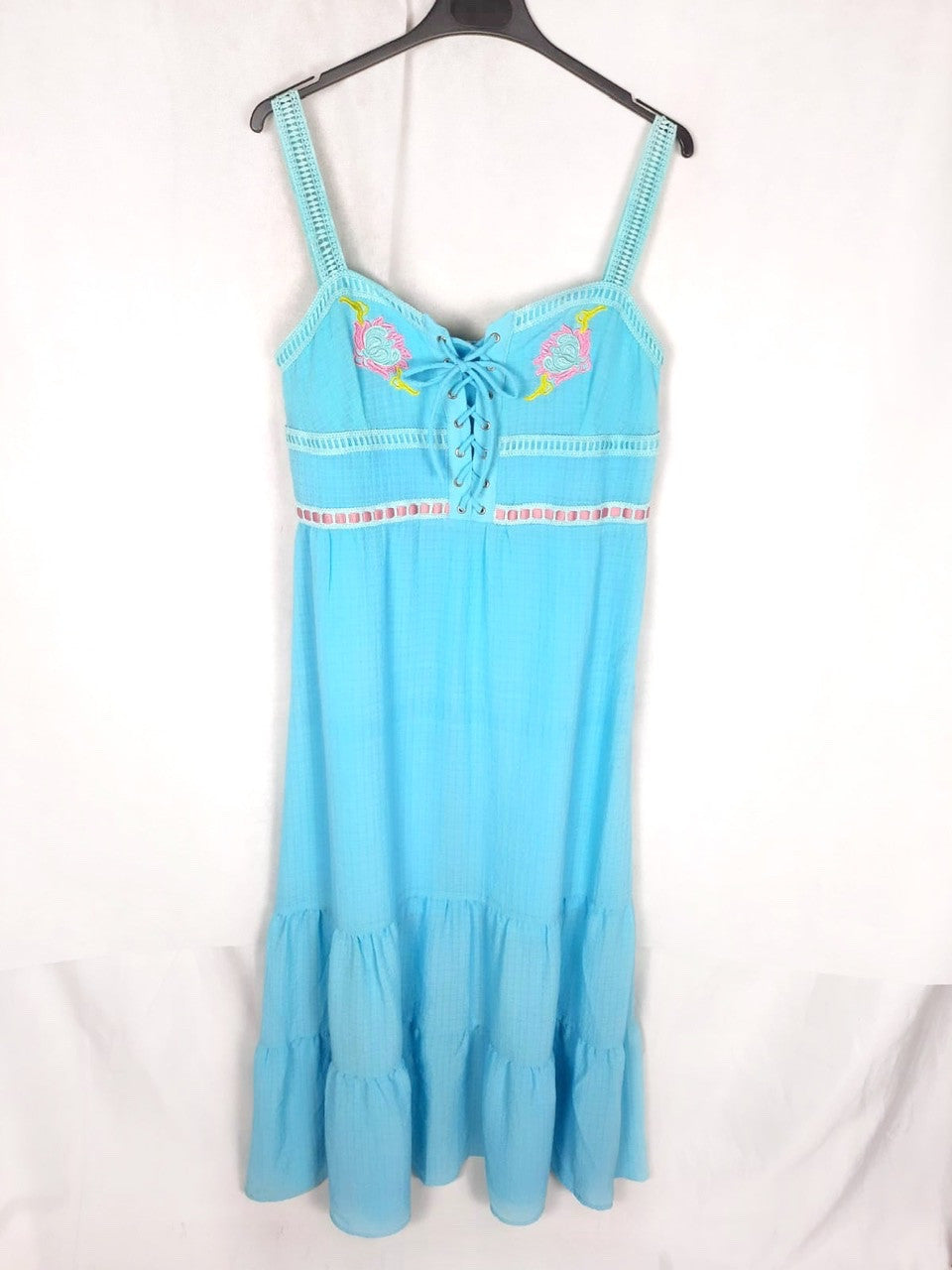 POUPÉE CHIC. Light blue dress T.38
