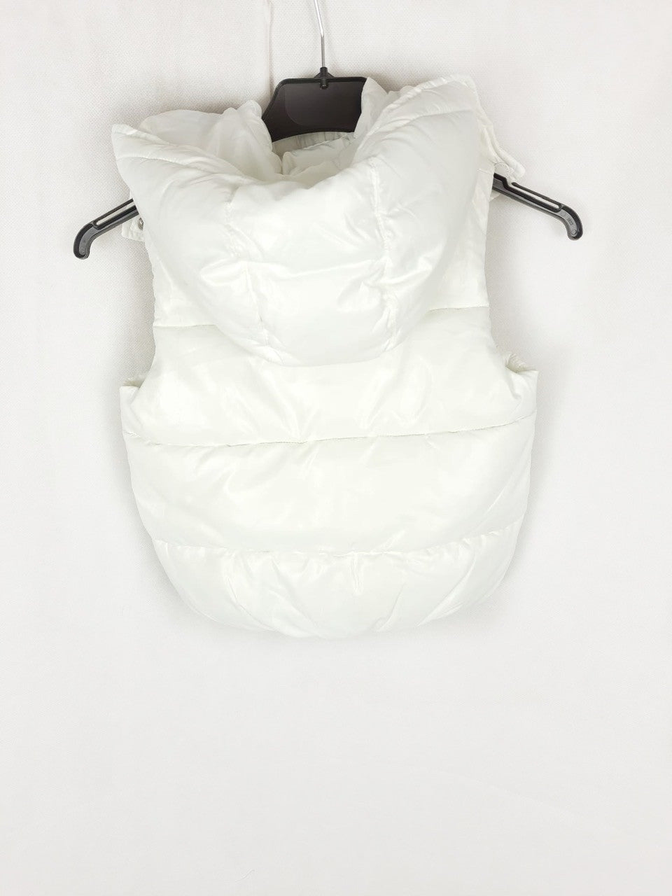 BENETTON. White feathers T.4/5A