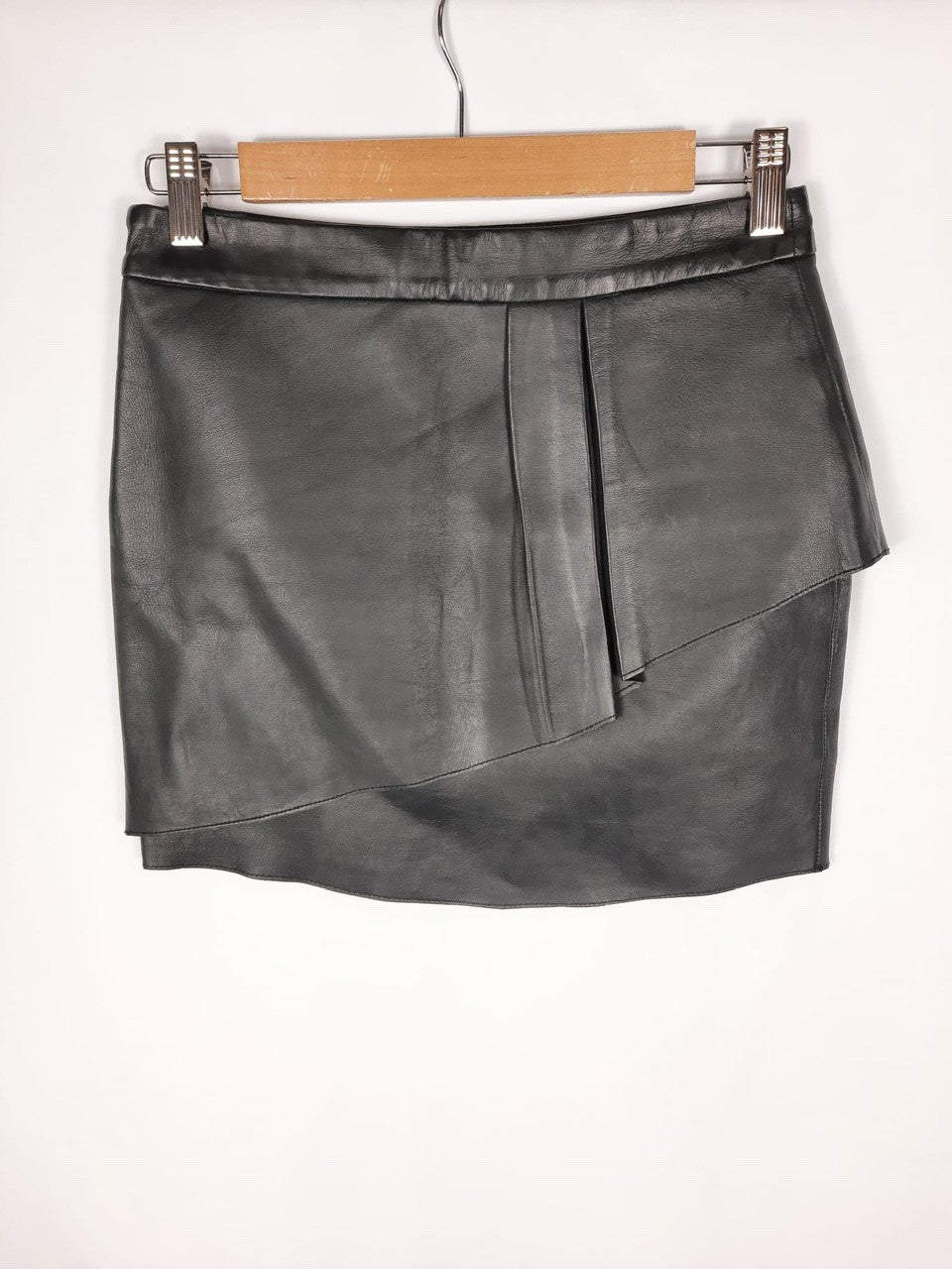 MAJE. Black leather-effect skirt, size 36