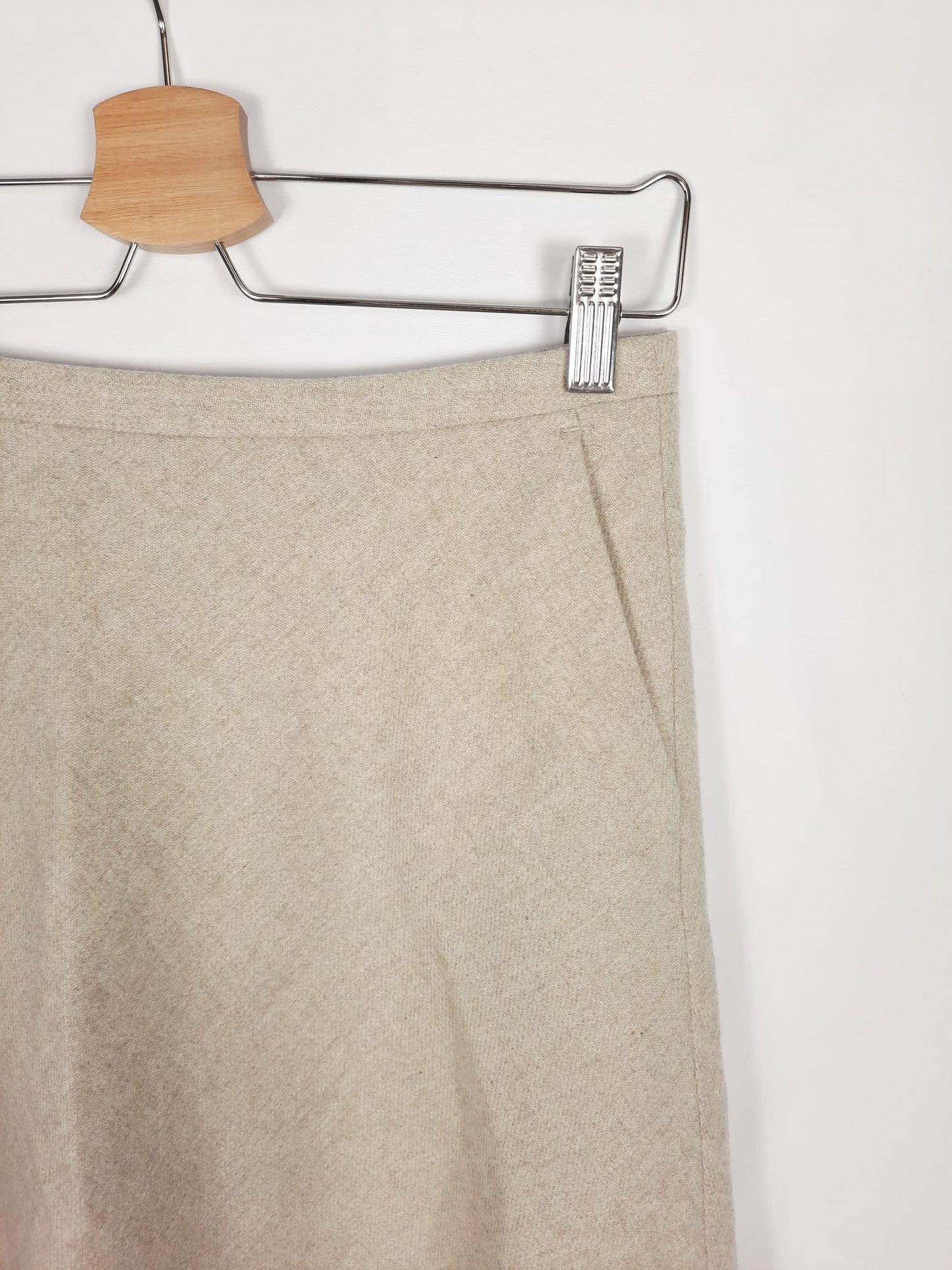 MASSIMO DUTTI. falda beige jaspeada midi T.38