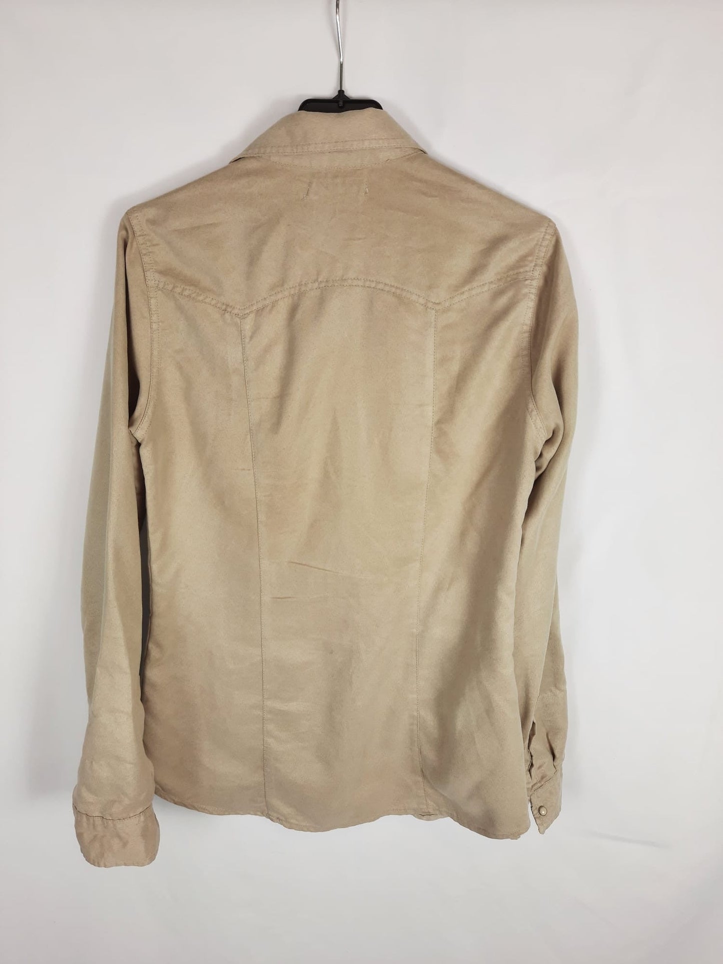 STRADIVARIUS.Sobrecamisa/camisa beige antelina T.m