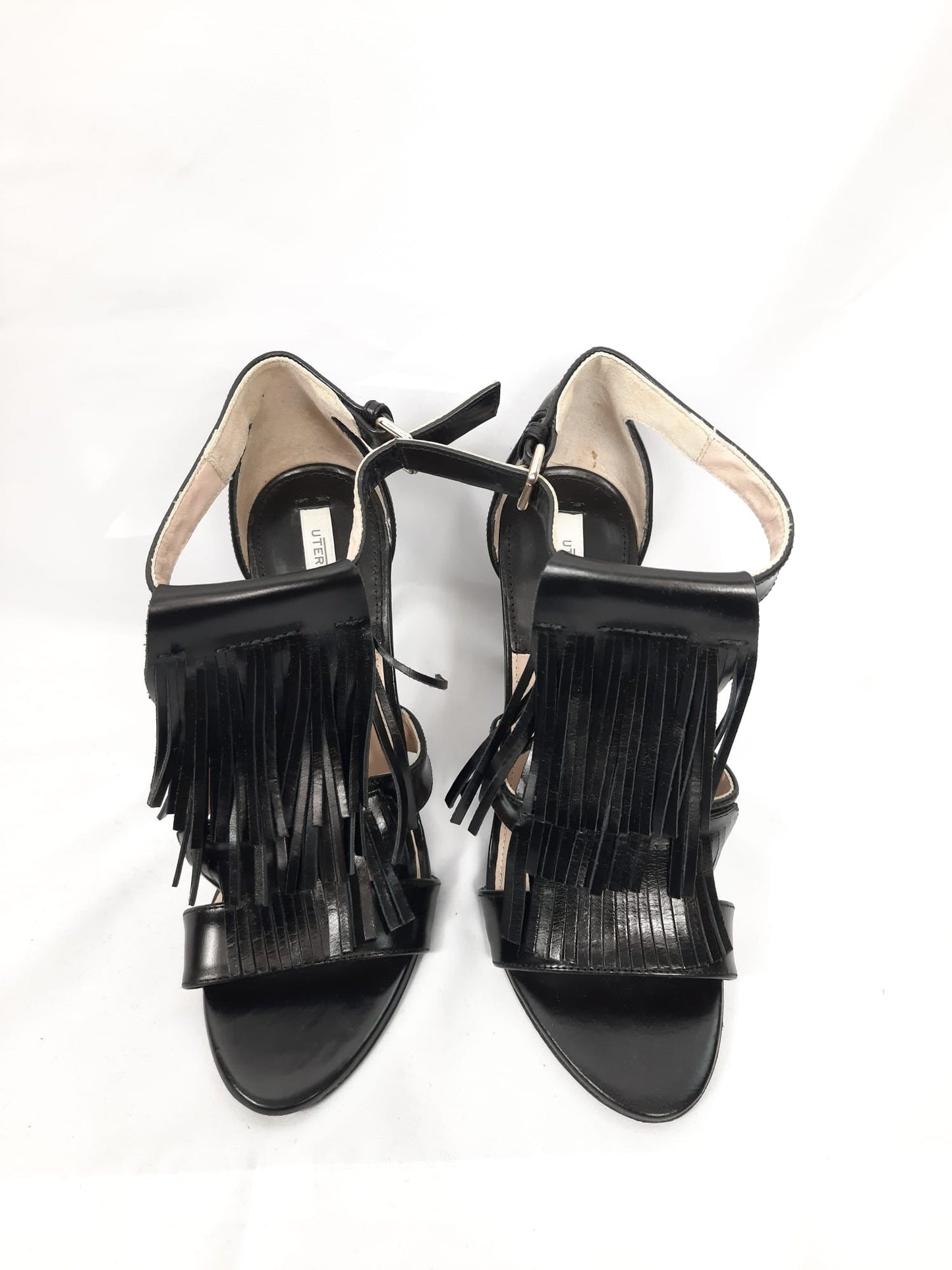 UTERQUE. Black fringe heels, size 38