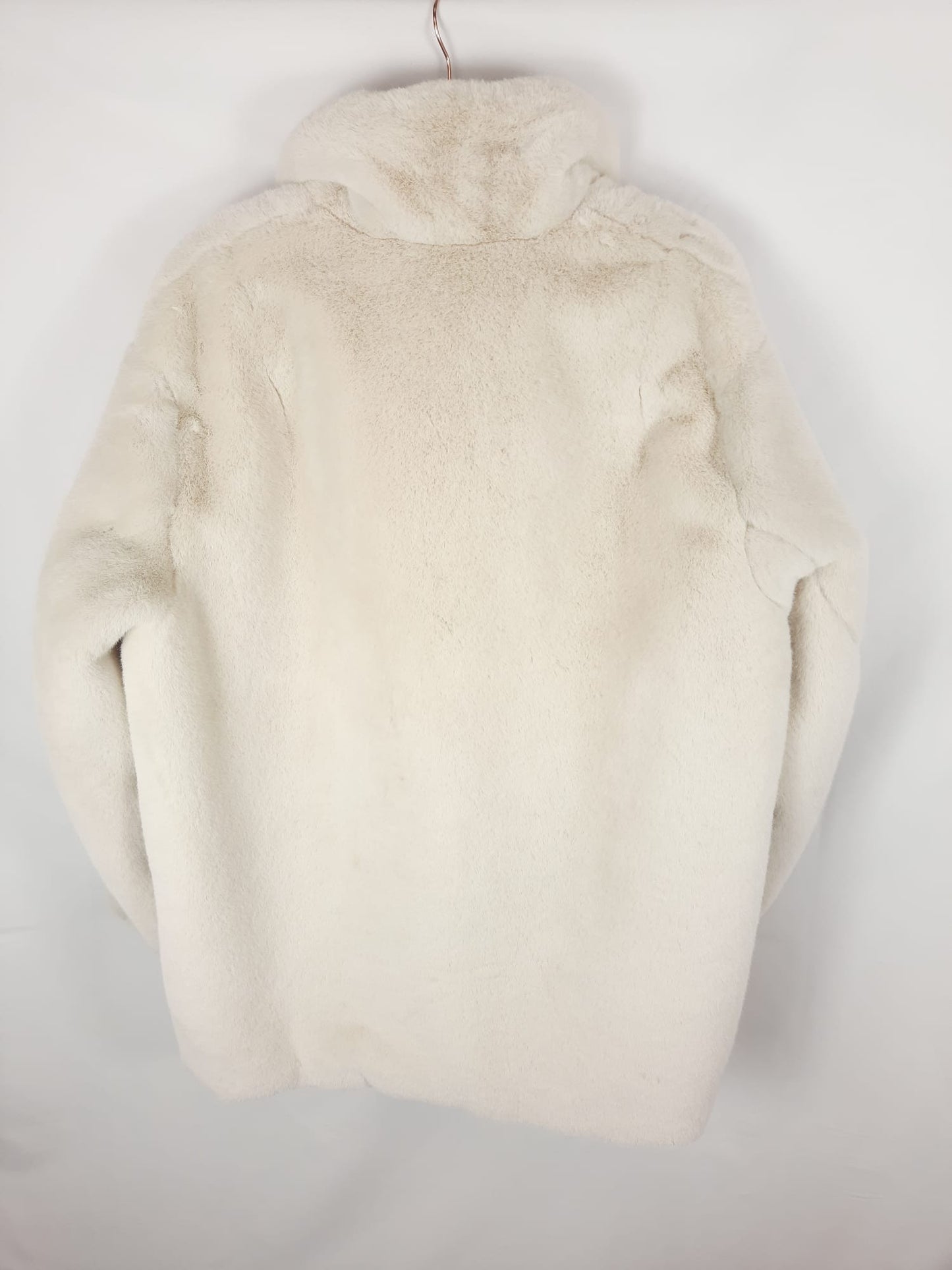 H&M. Beige fur coat TL
