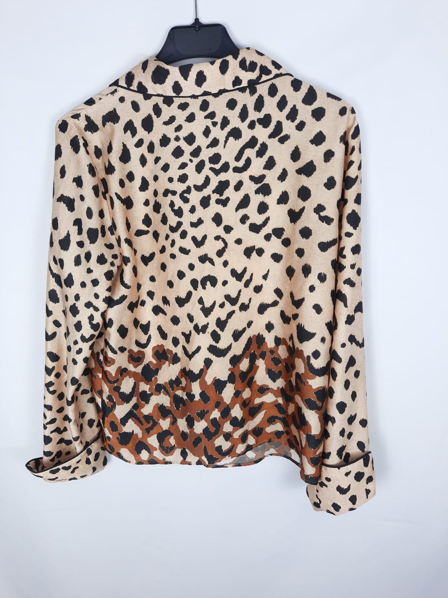 MANGO. Camisa estampado leopardo T. s