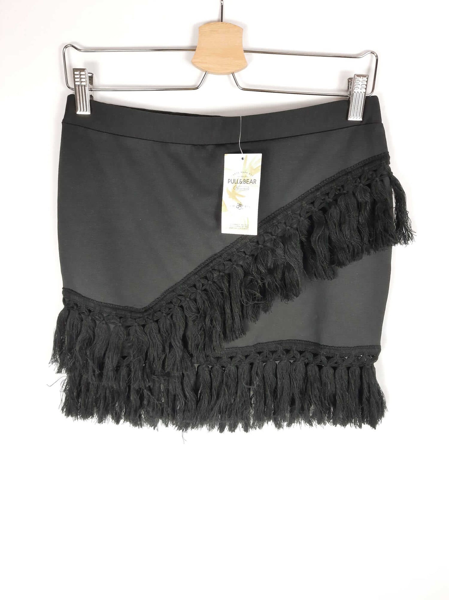 PULL&BEAR. Black skirt with front pompoms Tm