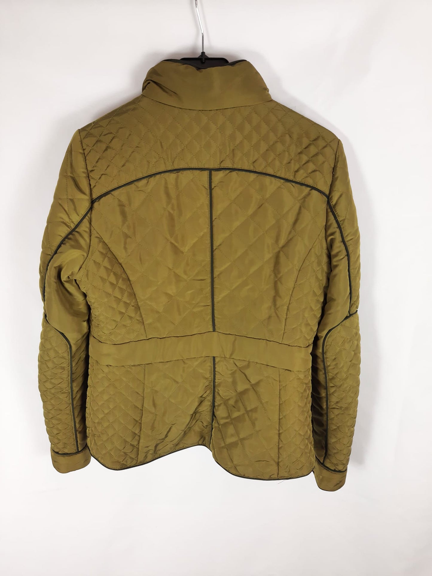 H&M. abrigo acolchado verde T.38