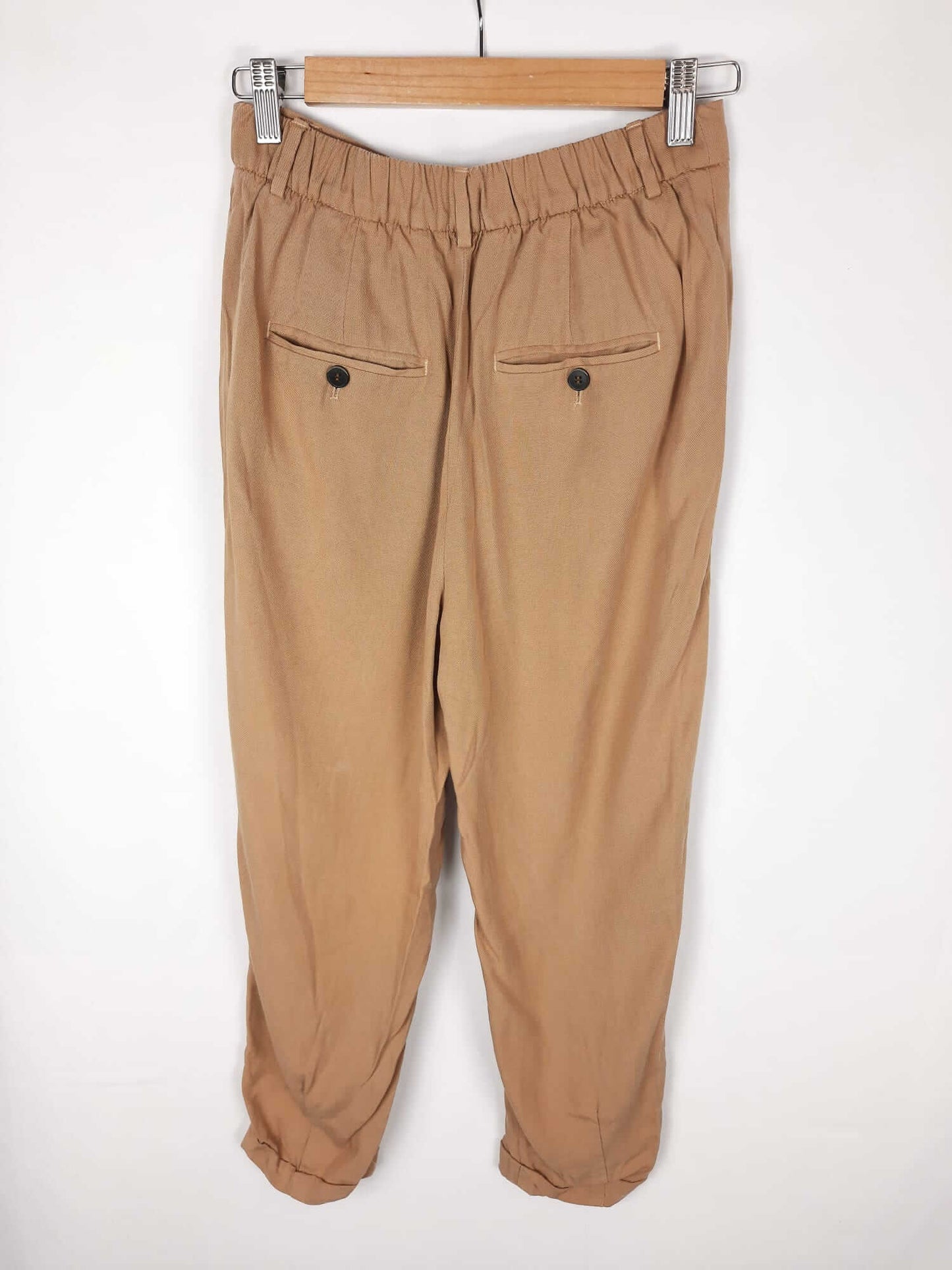 ZARA. Pantalones beige de vestir T.xs