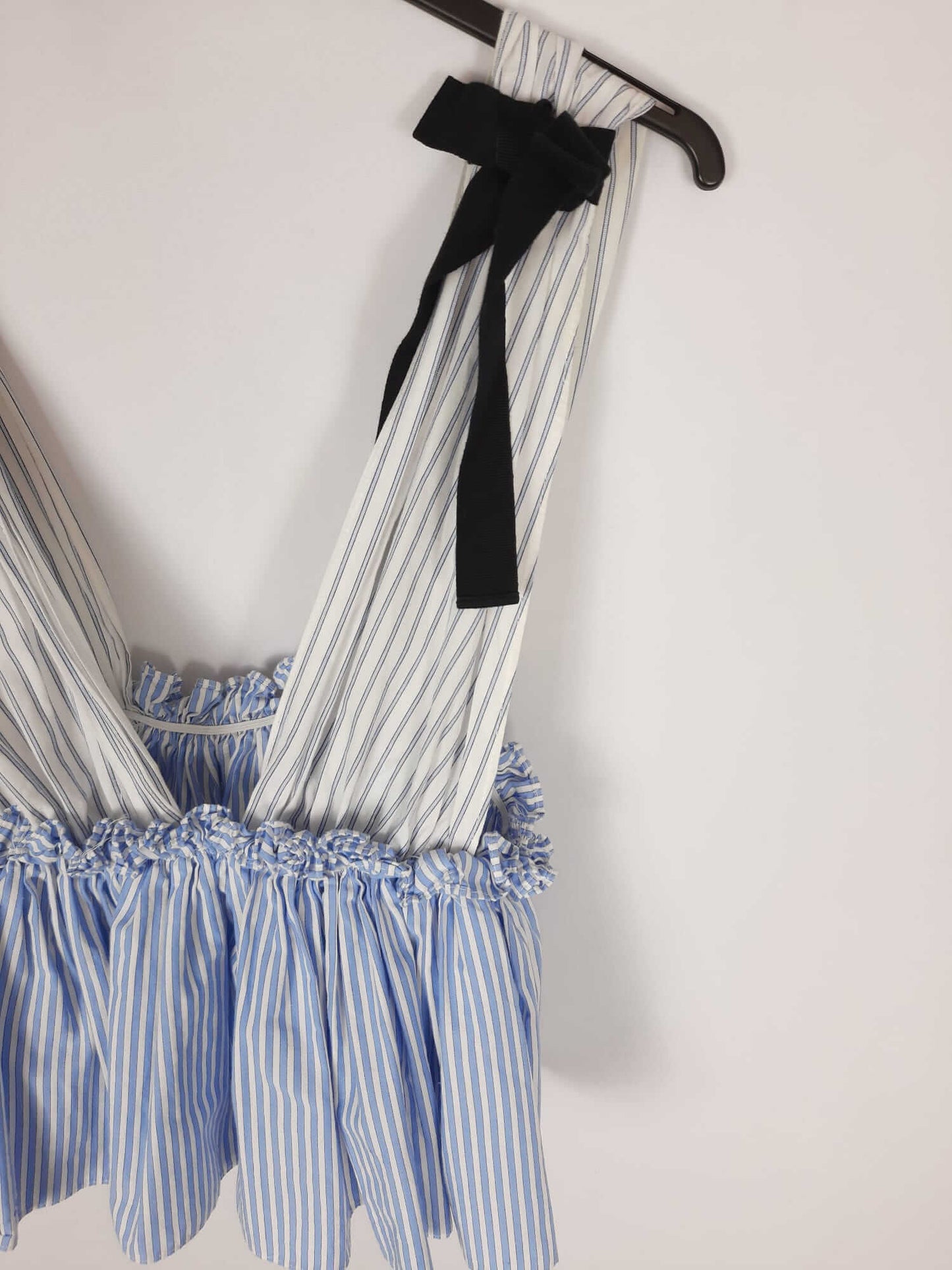 ZARA. Top volantes rayas T.s