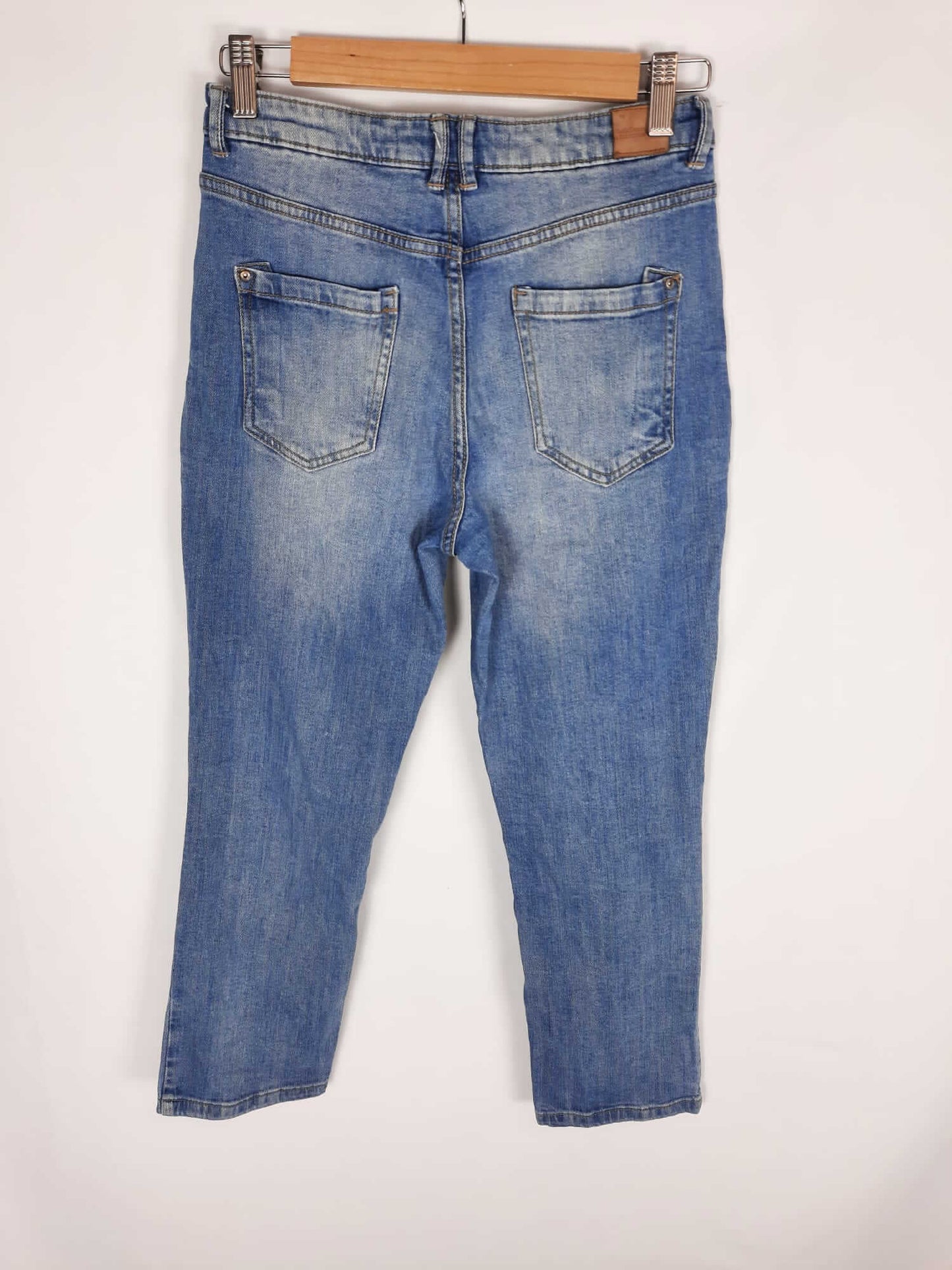 LEFTIES.Vaqueros bordados T.38