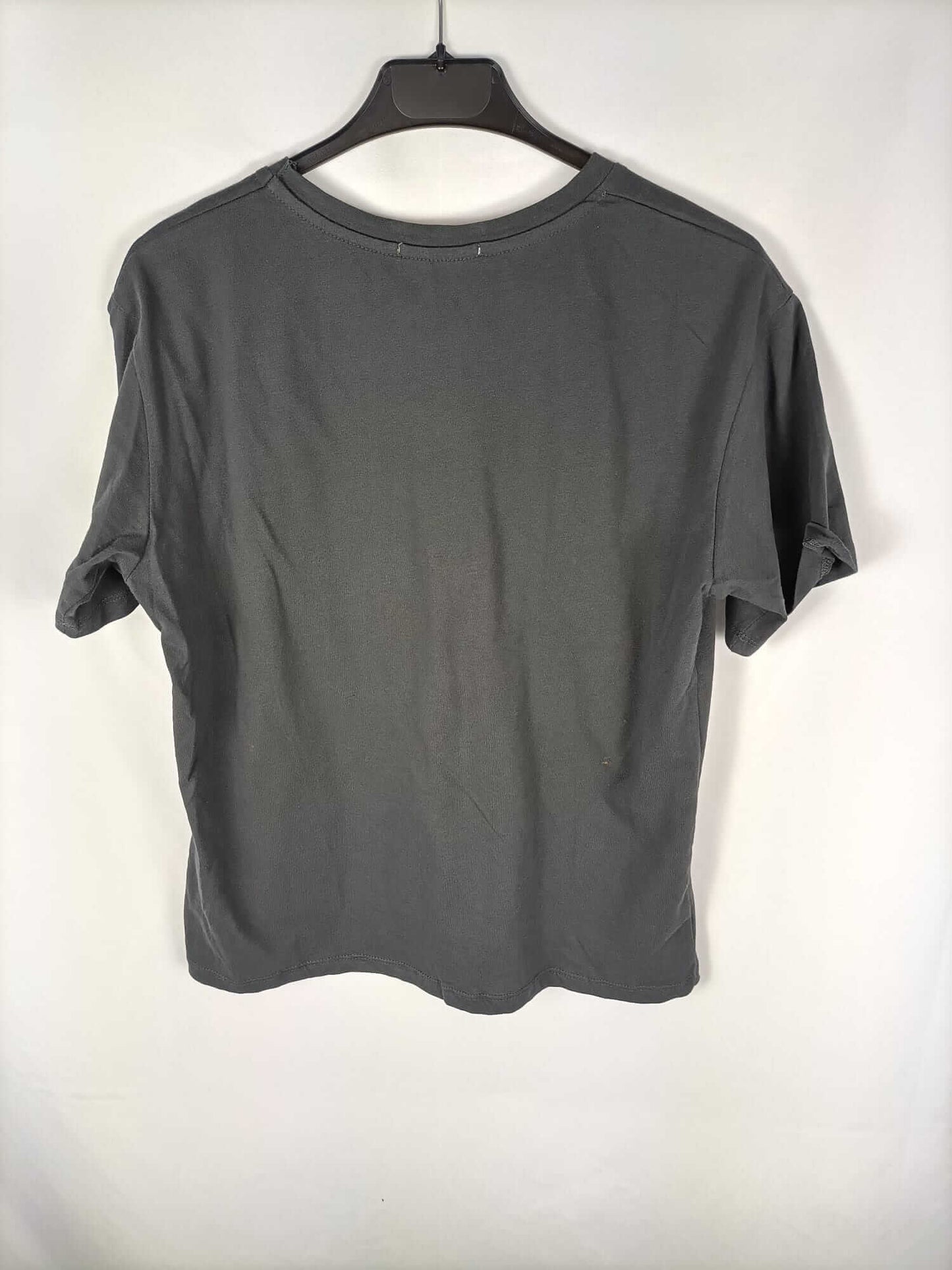 STRADIVARIUS. Camiseta gris logo ACDC T. m