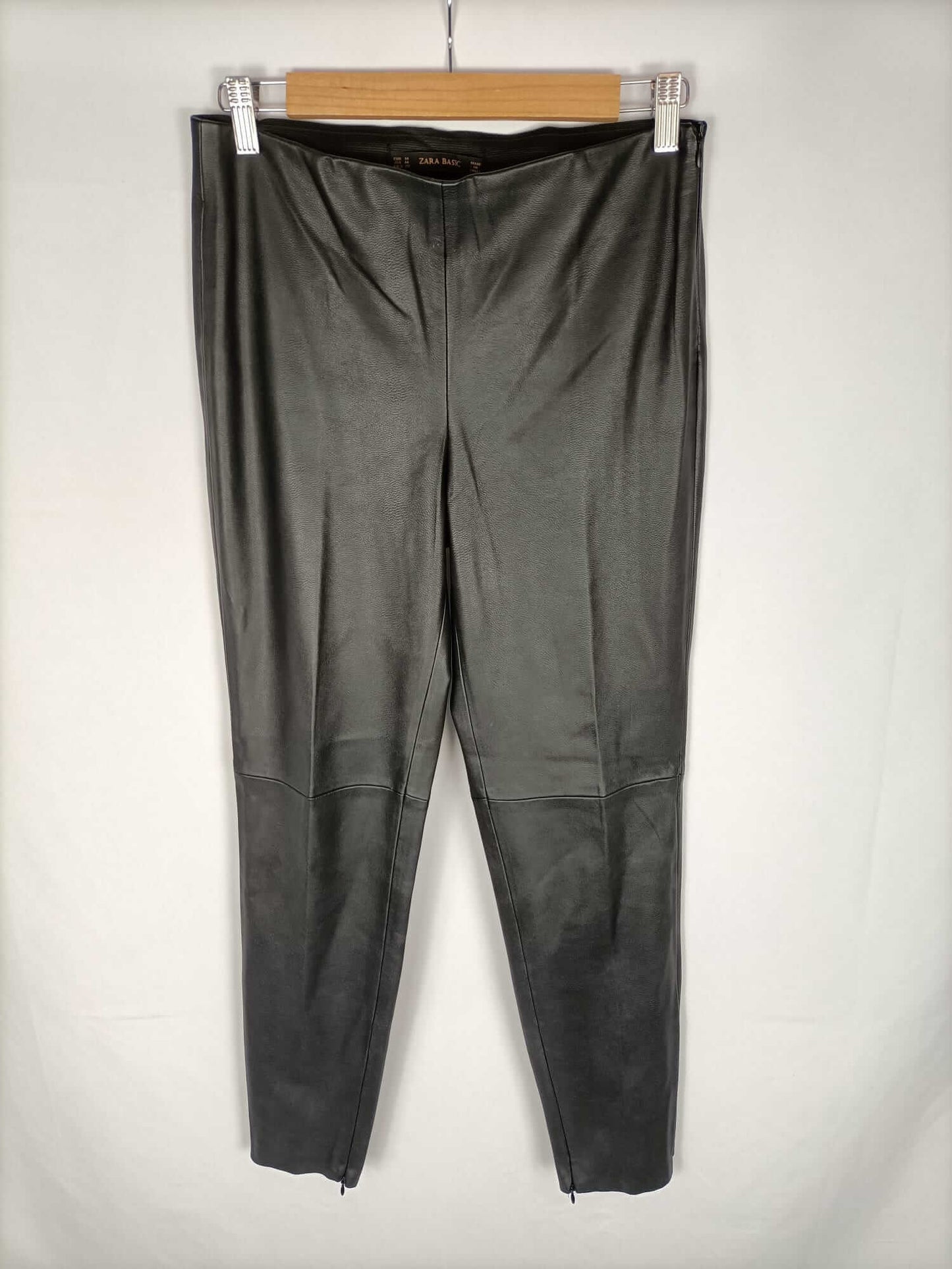 ZARA. Faux leather pants/leggings TM