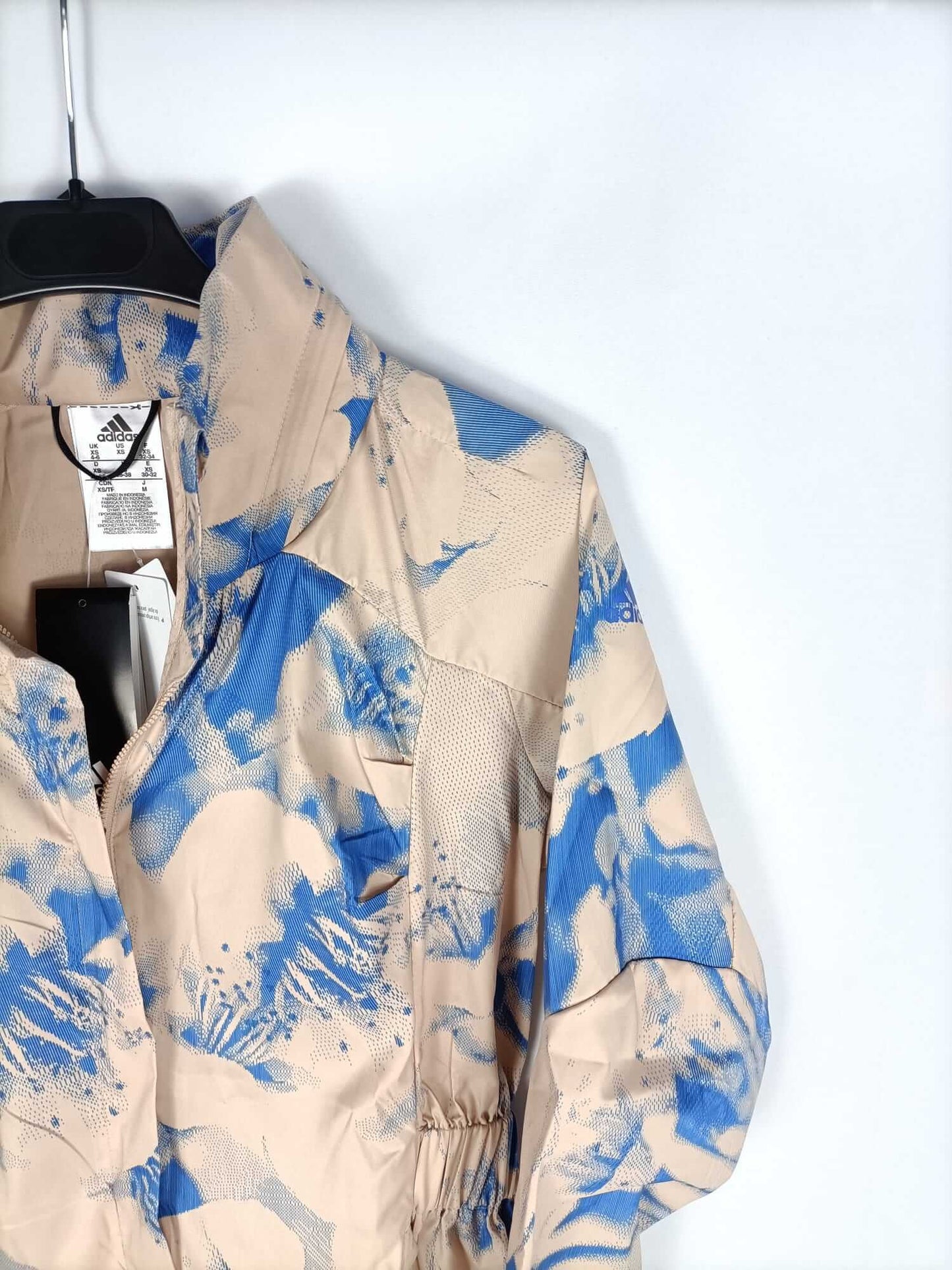 ADIDAS.Chaqueta impermeable capucha T.xs