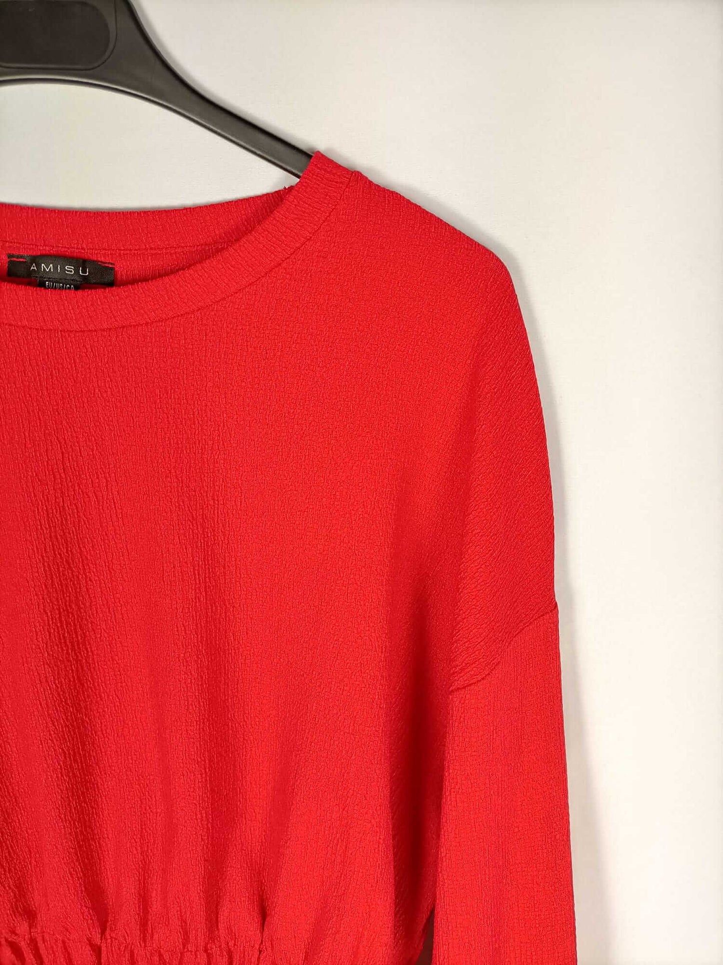 AMISU. Top rojo volante T.m