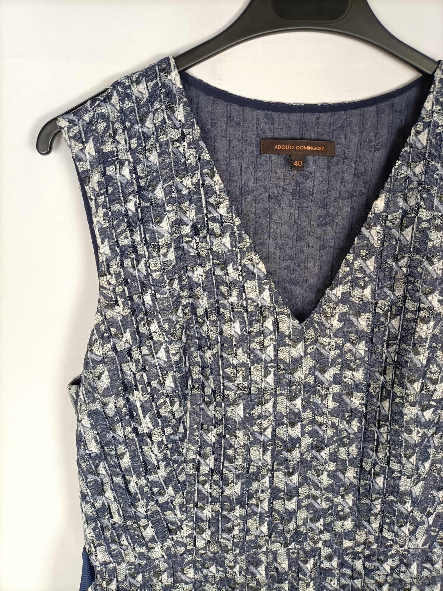 ADOLFO DOMÍNGUEZ.Vestido encaje T.40