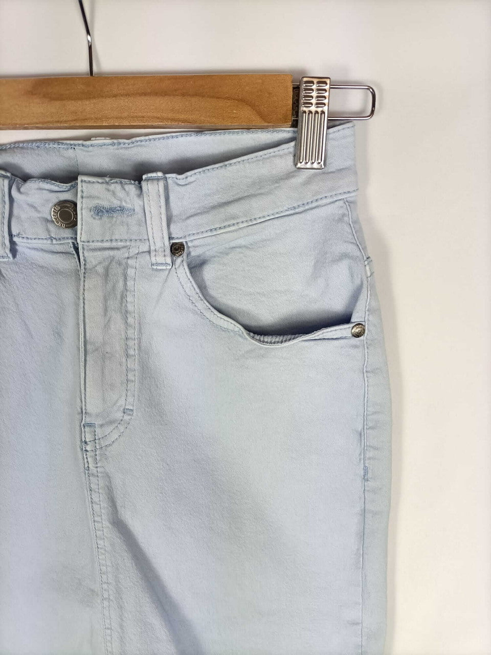 DR.DENIM.Falda corta celeste T.xs