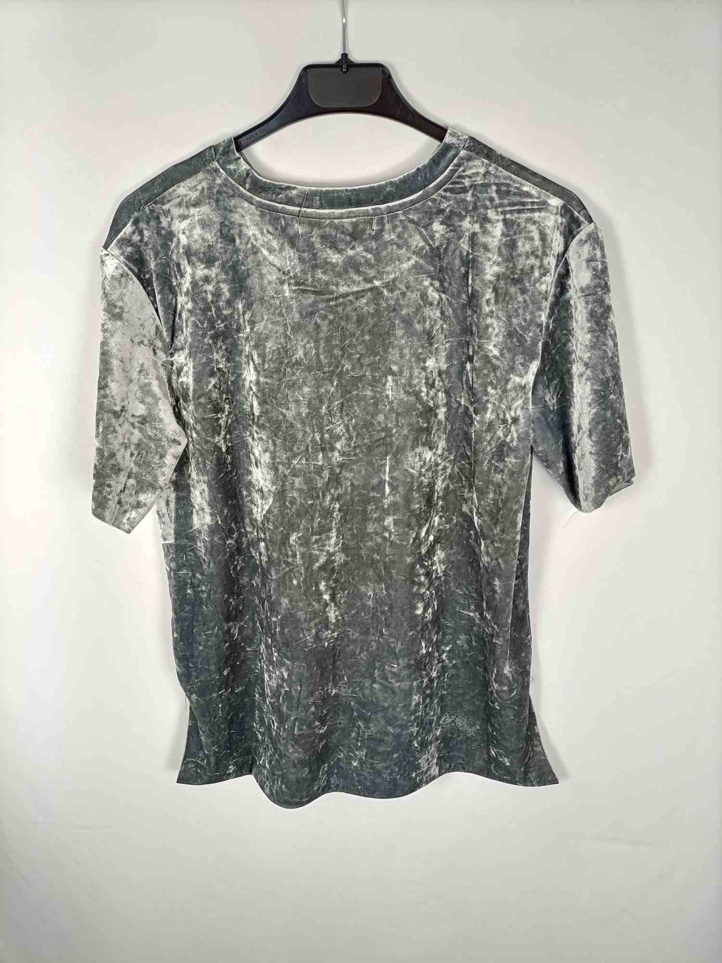BERSHKA. Camiseta terciopelo T.s
