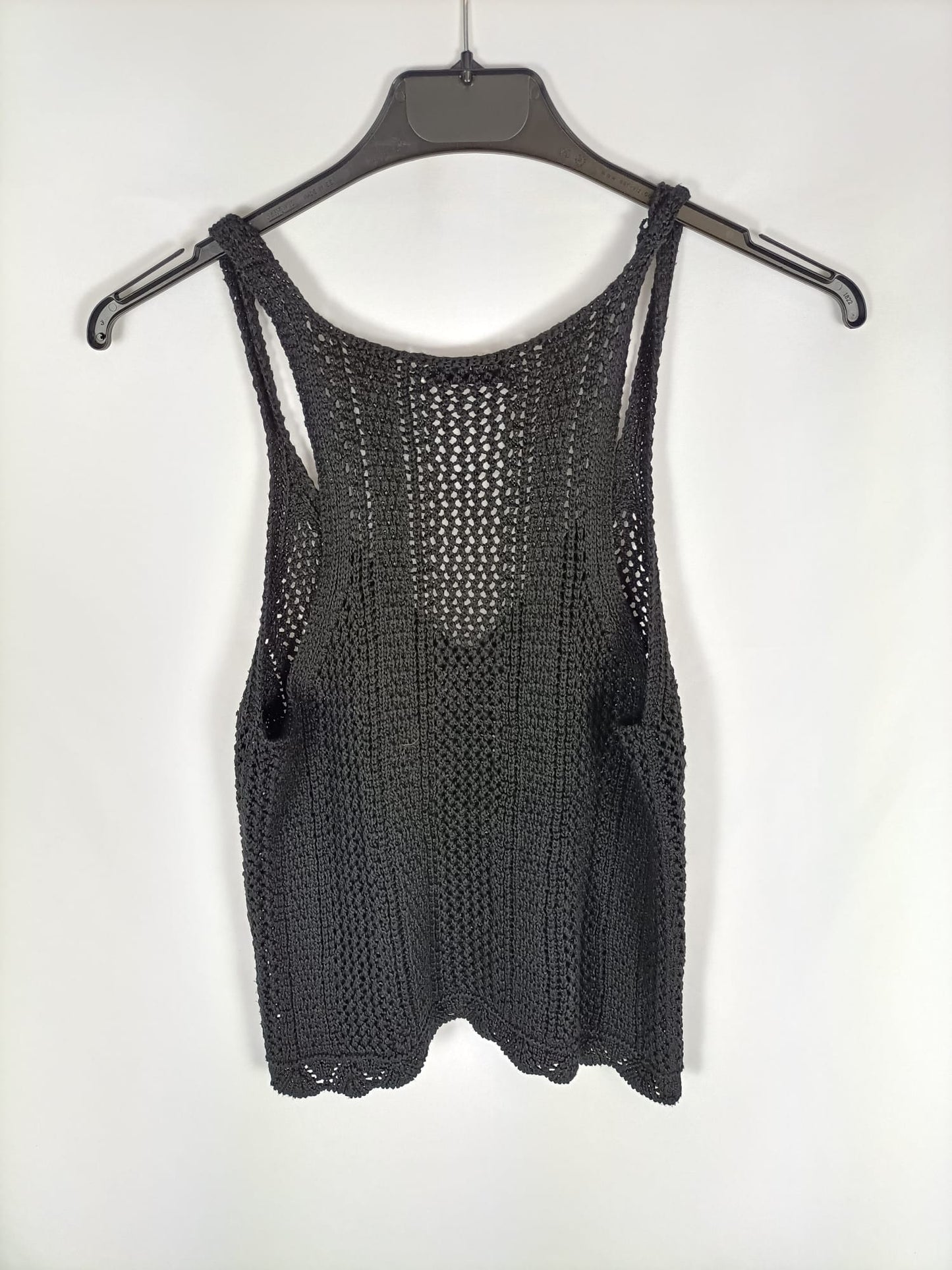 STRADIVARIUS.Top negro croché T.s