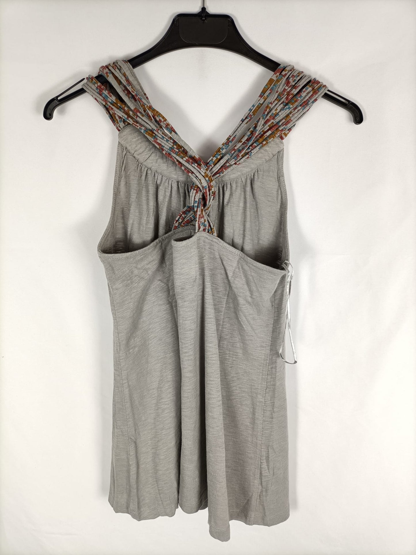 ZARA. Top escote cuerdas T.m