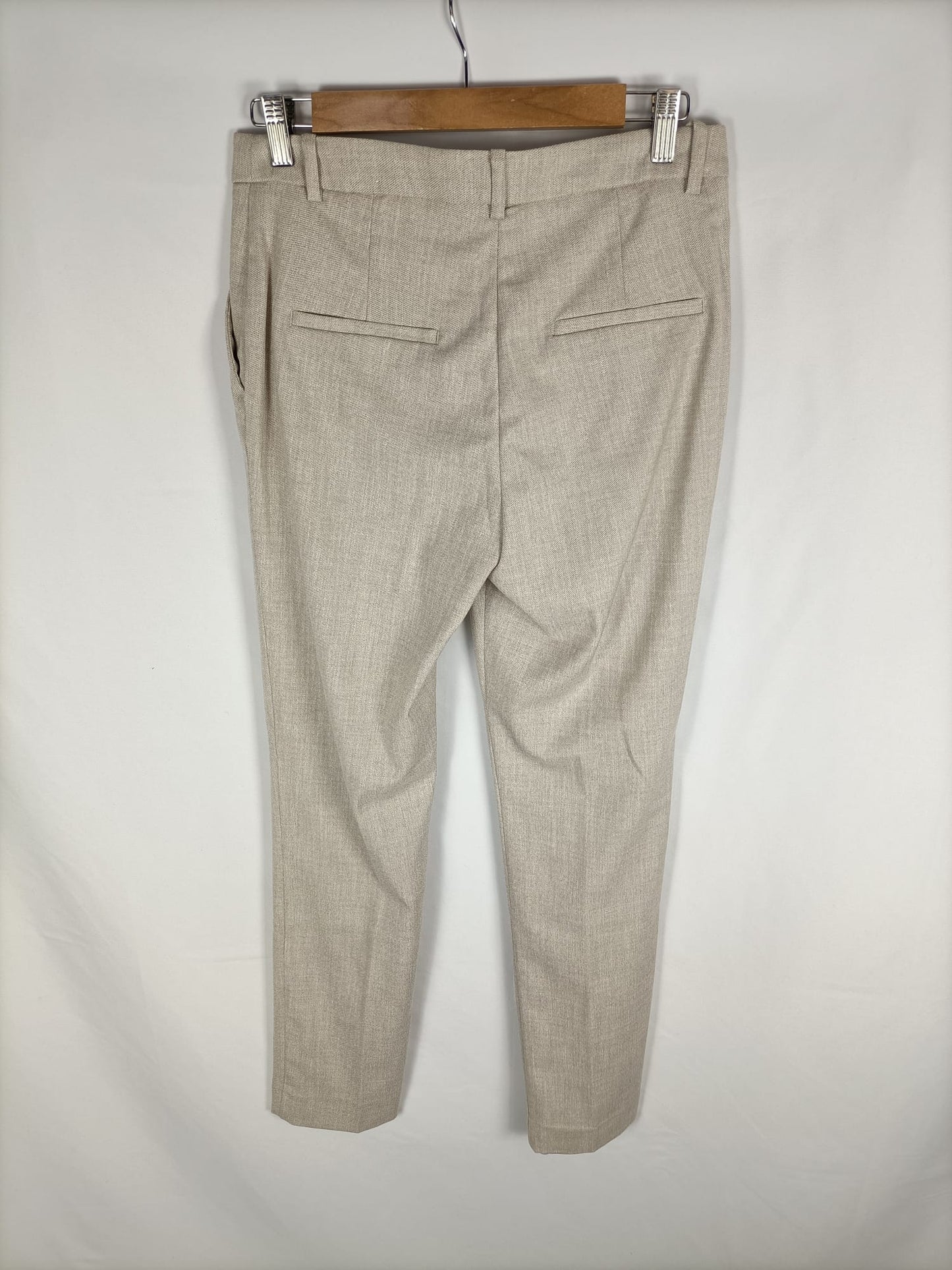 H&M. Pantalón fluido beige T.36